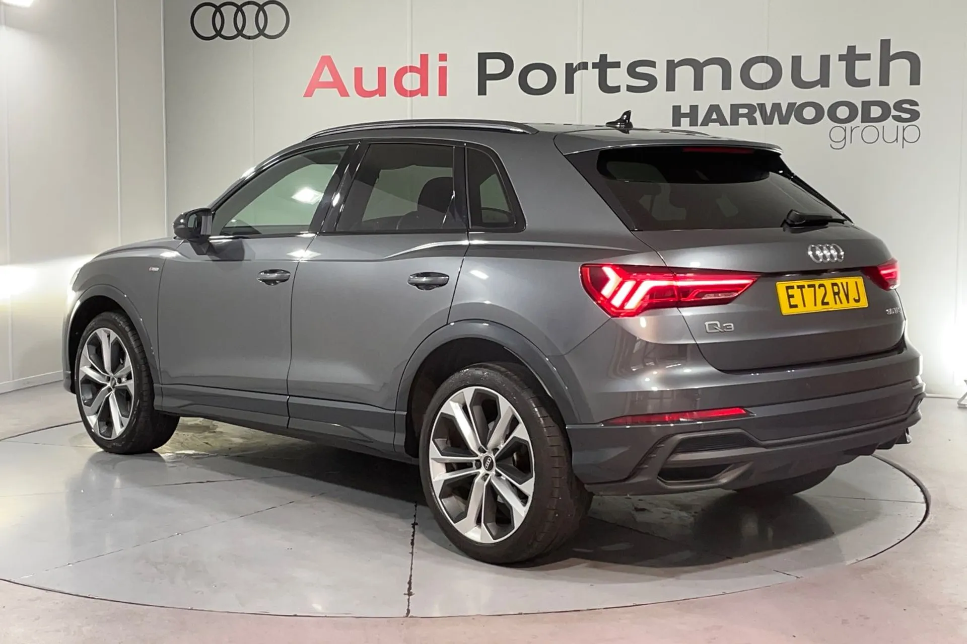 Audi Q3 thumbnail image number 8