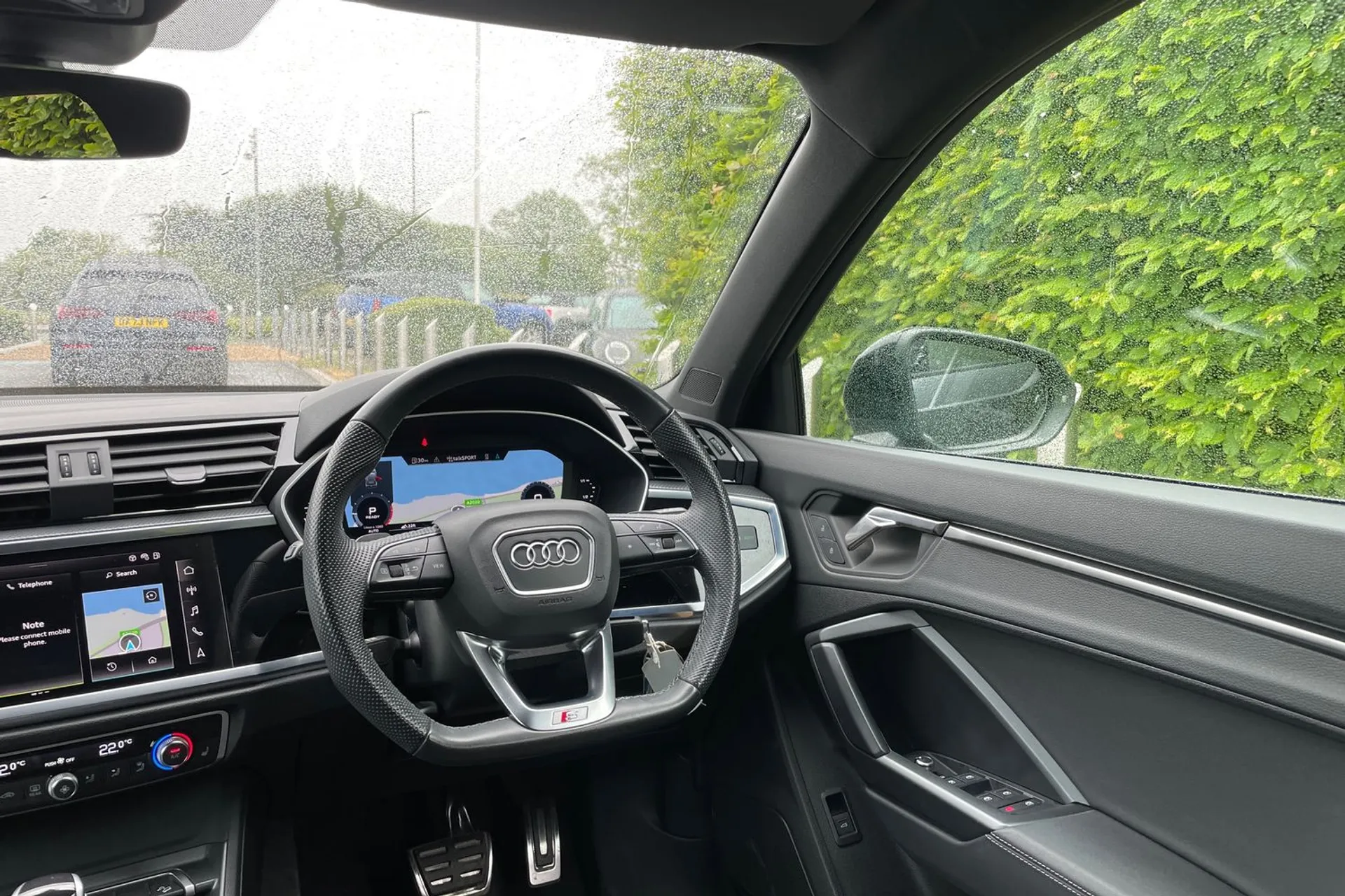Audi Q3 thumbnail image number 37