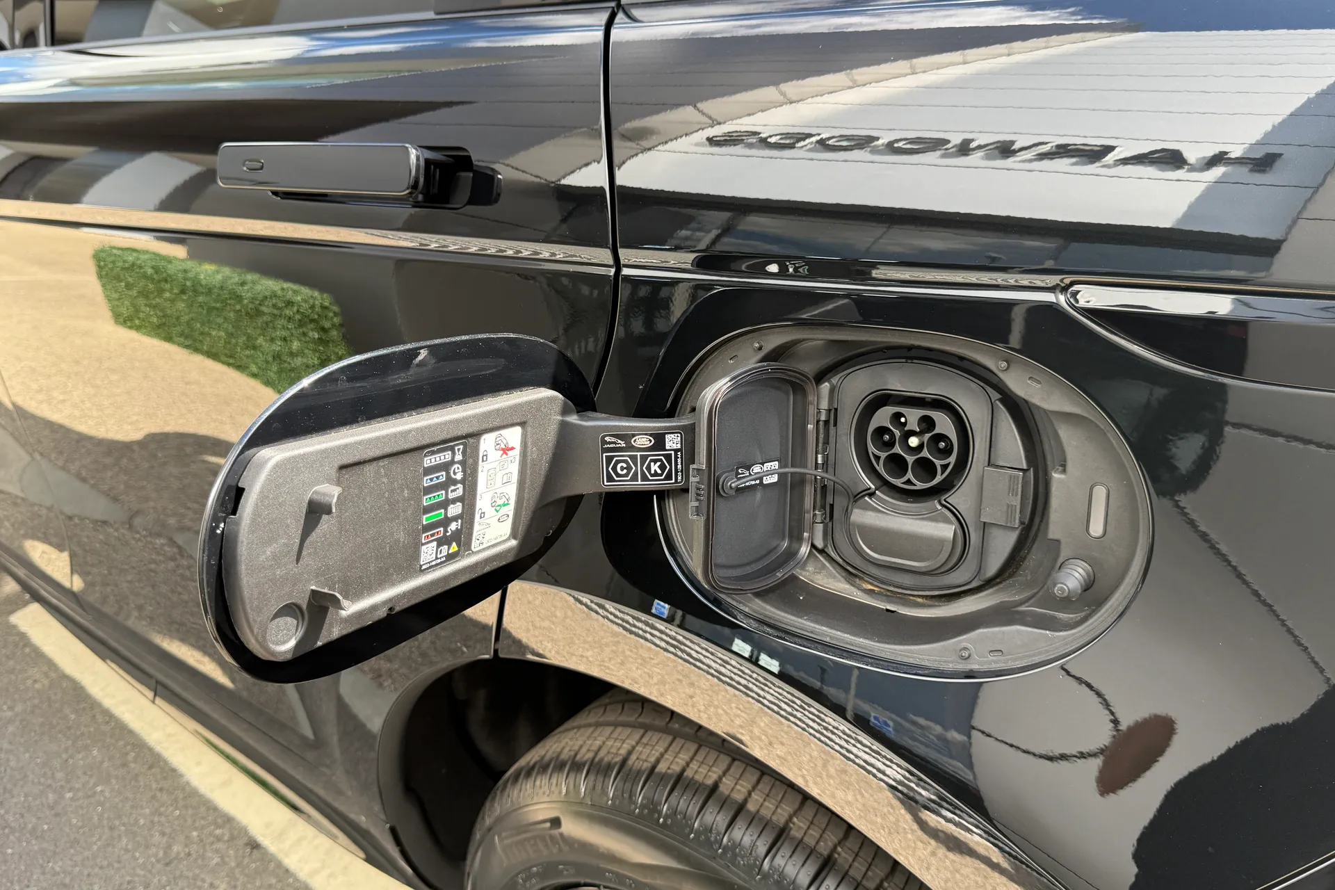 LAND ROVER RANGE ROVER EVOQUE thumbnail image number 36