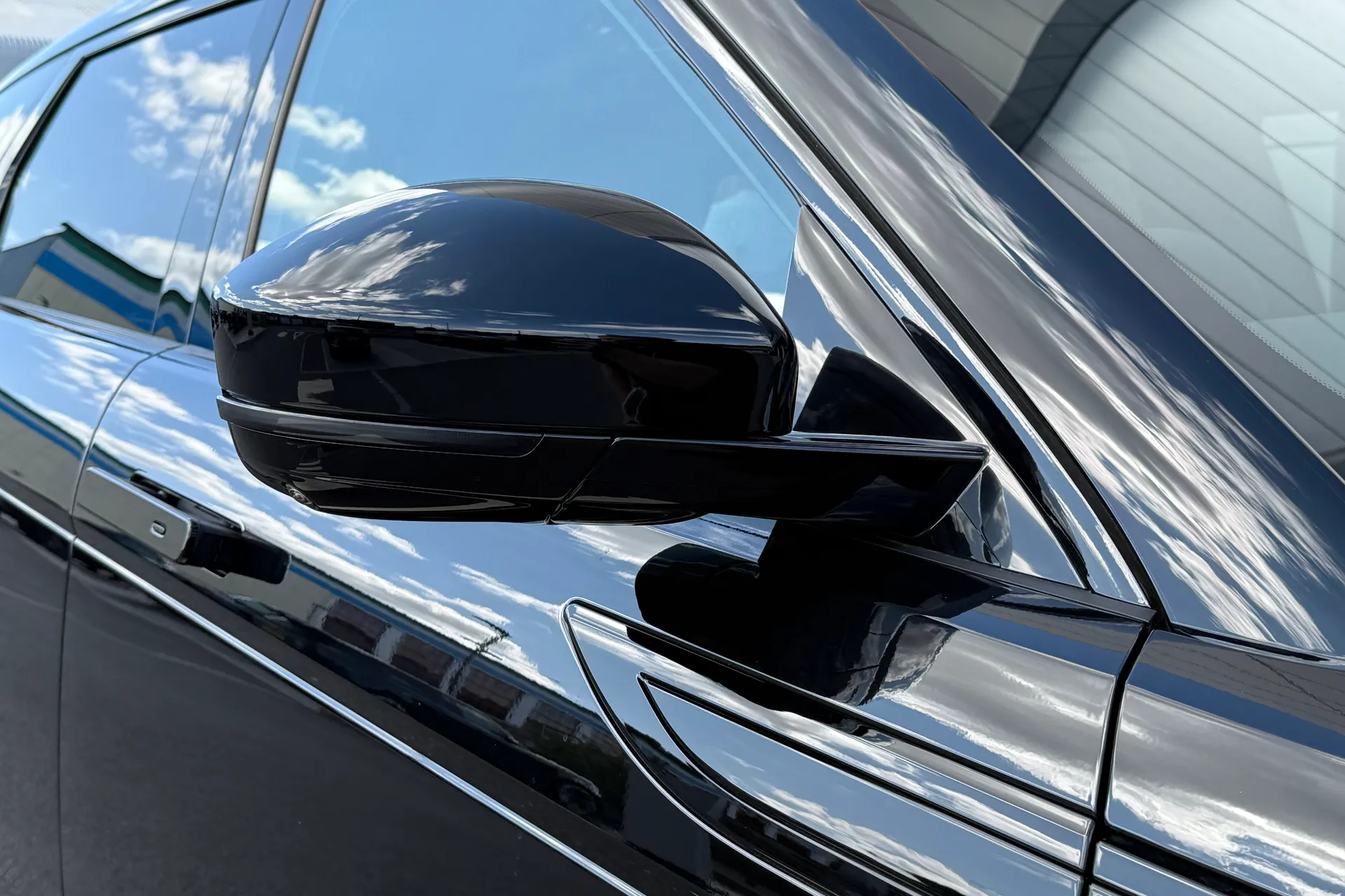 LAND ROVER RANGE ROVER EVOQUE thumbnail image number 23