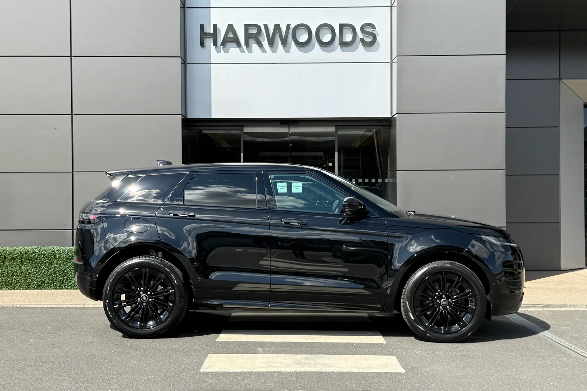 LAND ROVER RANGE ROVER EVOQUE thumbnail image number 2