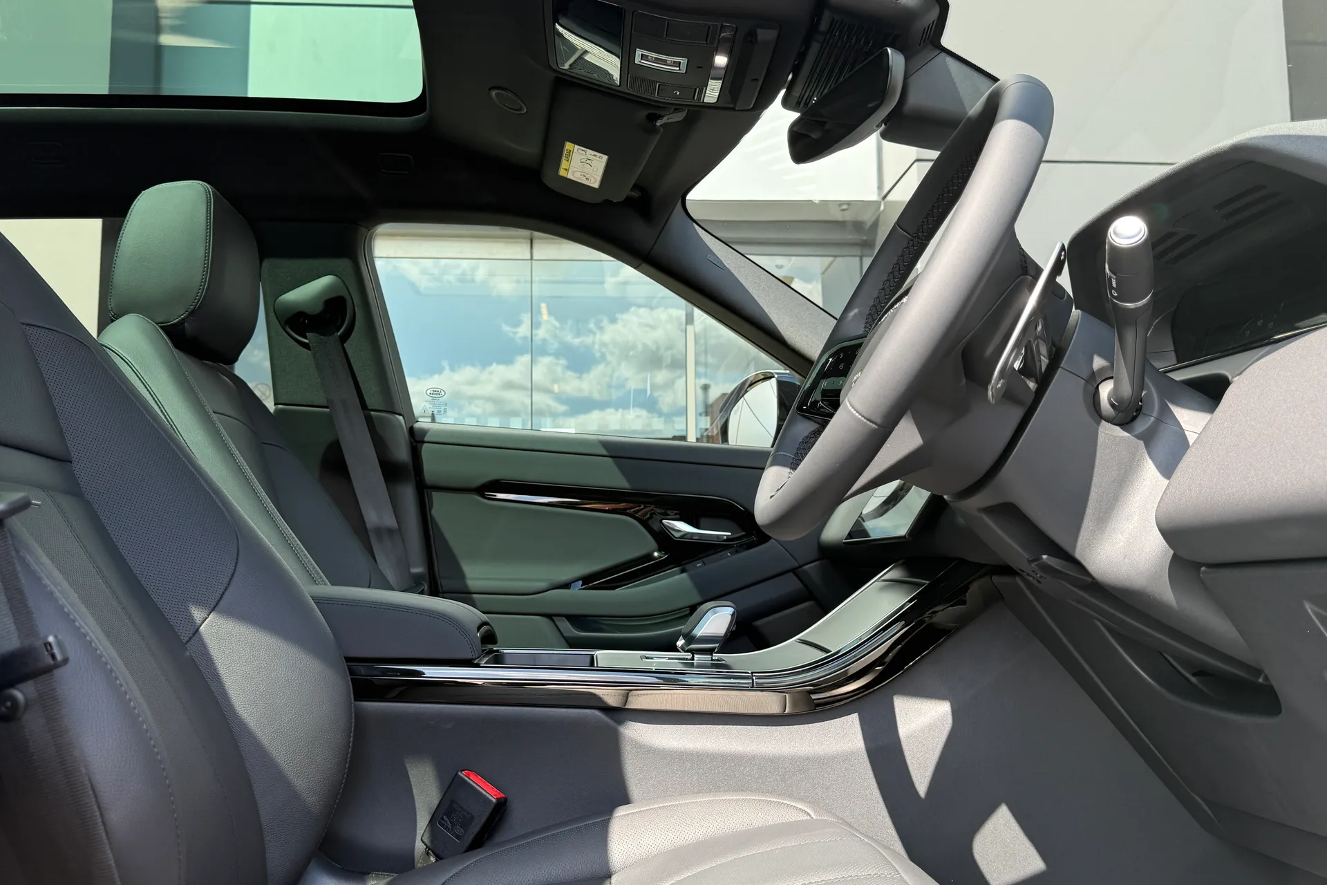LAND ROVER RANGE ROVER EVOQUE thumbnail image number 16