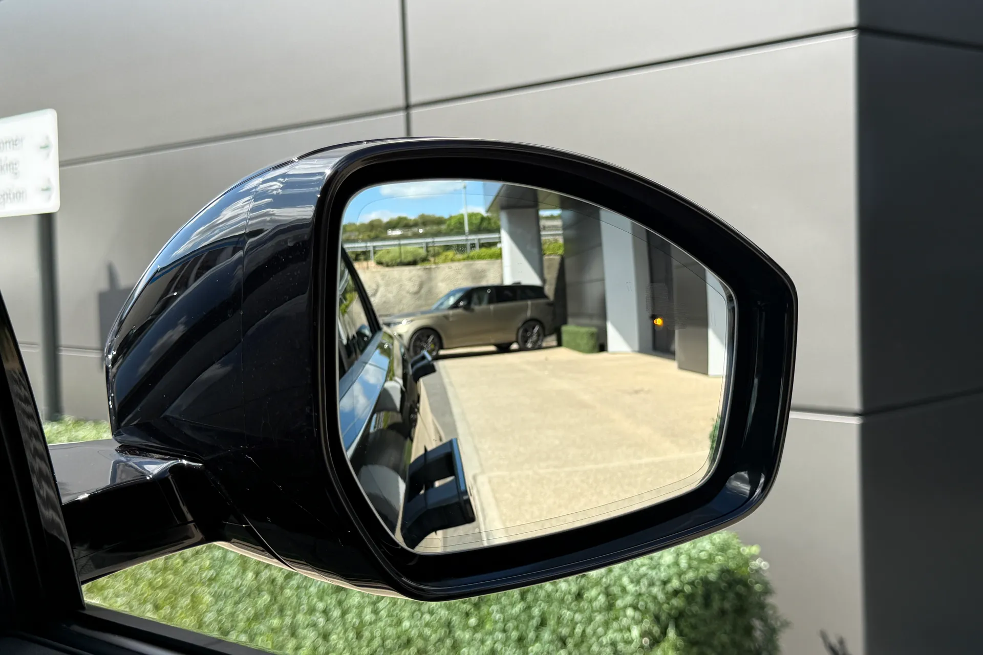 LAND ROVER RANGE ROVER EVOQUE thumbnail image number 8