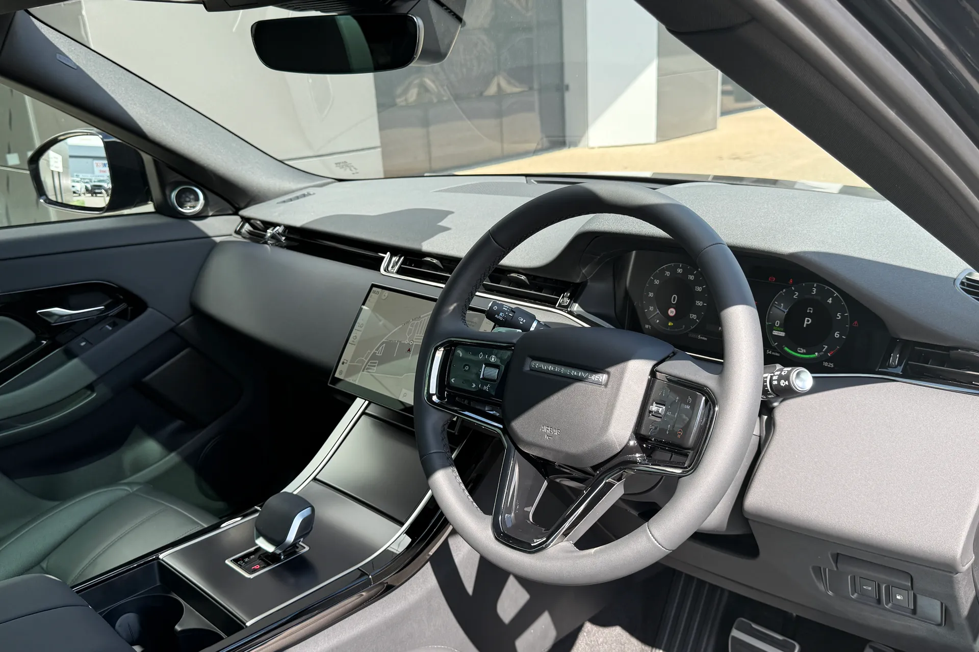 LAND ROVER RANGE ROVER EVOQUE thumbnail image number 17