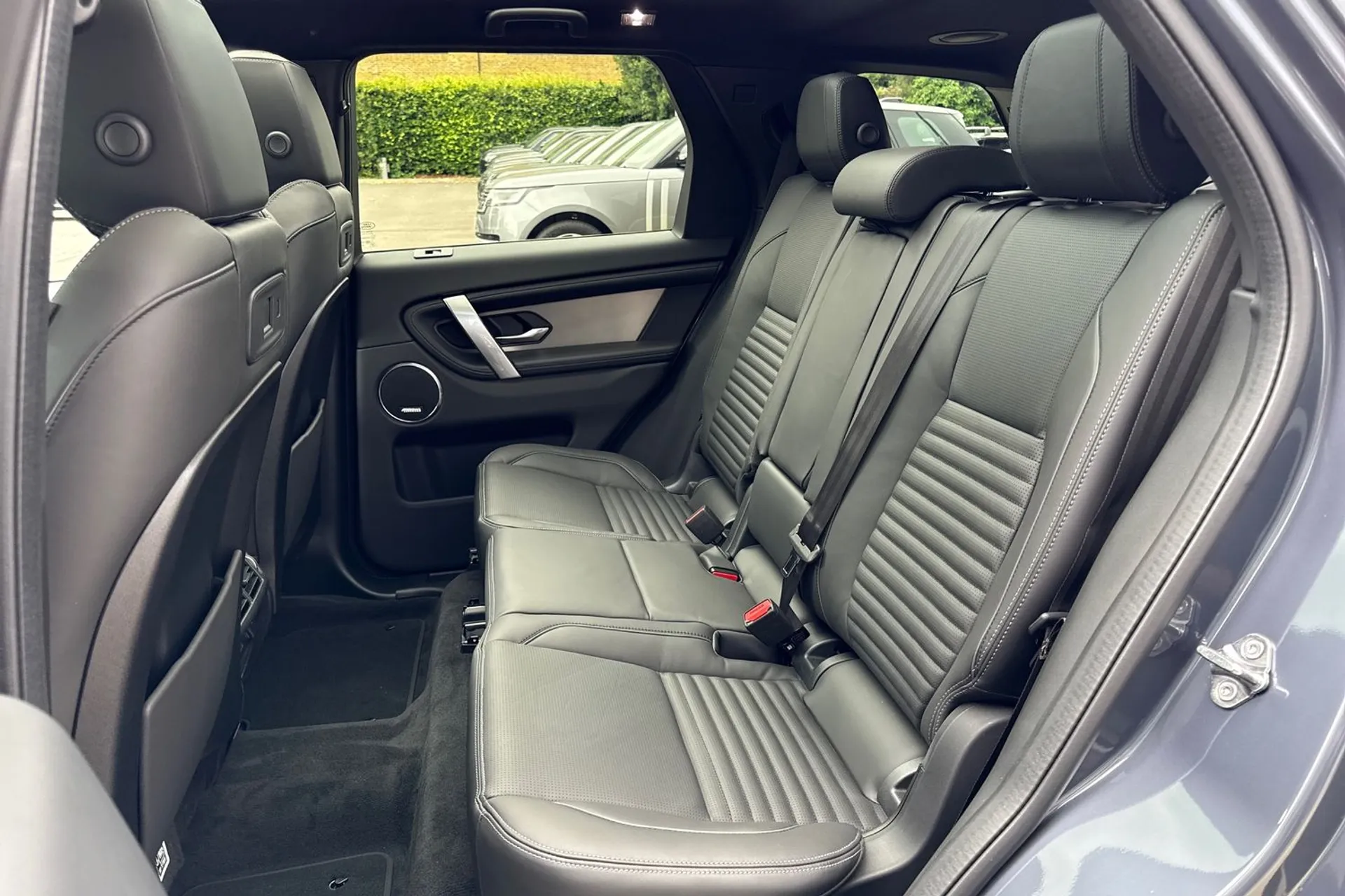 LAND ROVER DISCOVERY SPORT thumbnail image number 48