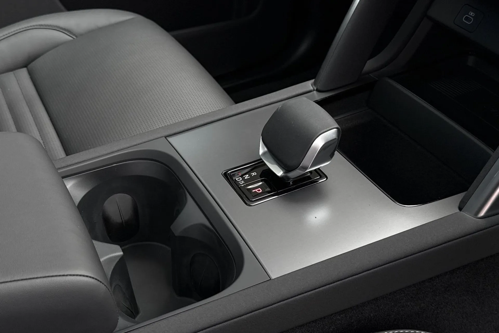 LAND ROVER DISCOVERY SPORT thumbnail image number 26