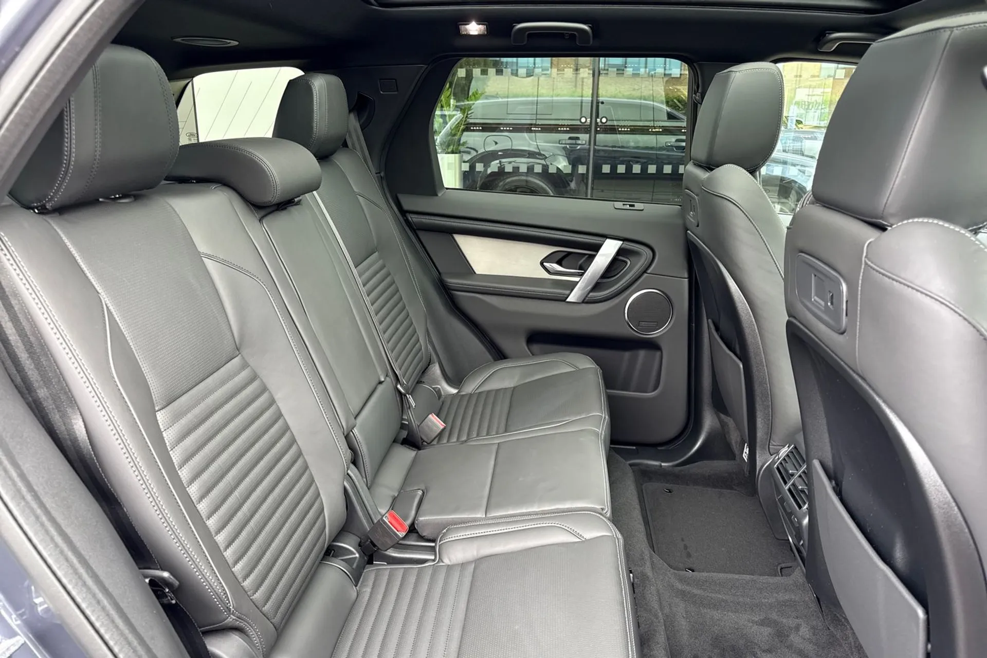 LAND ROVER DISCOVERY SPORT thumbnail image number 38