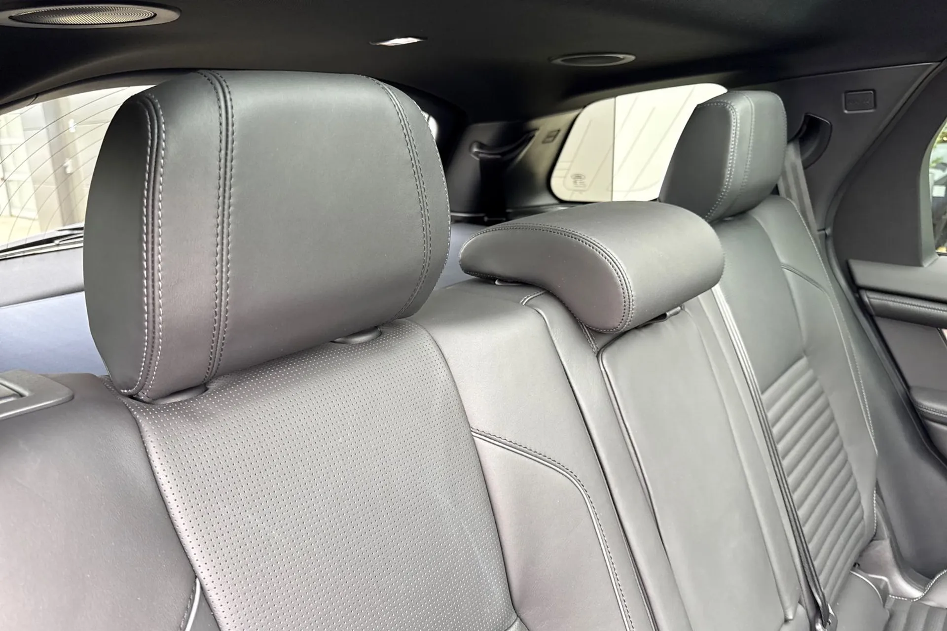 LAND ROVER DISCOVERY SPORT thumbnail image number 37