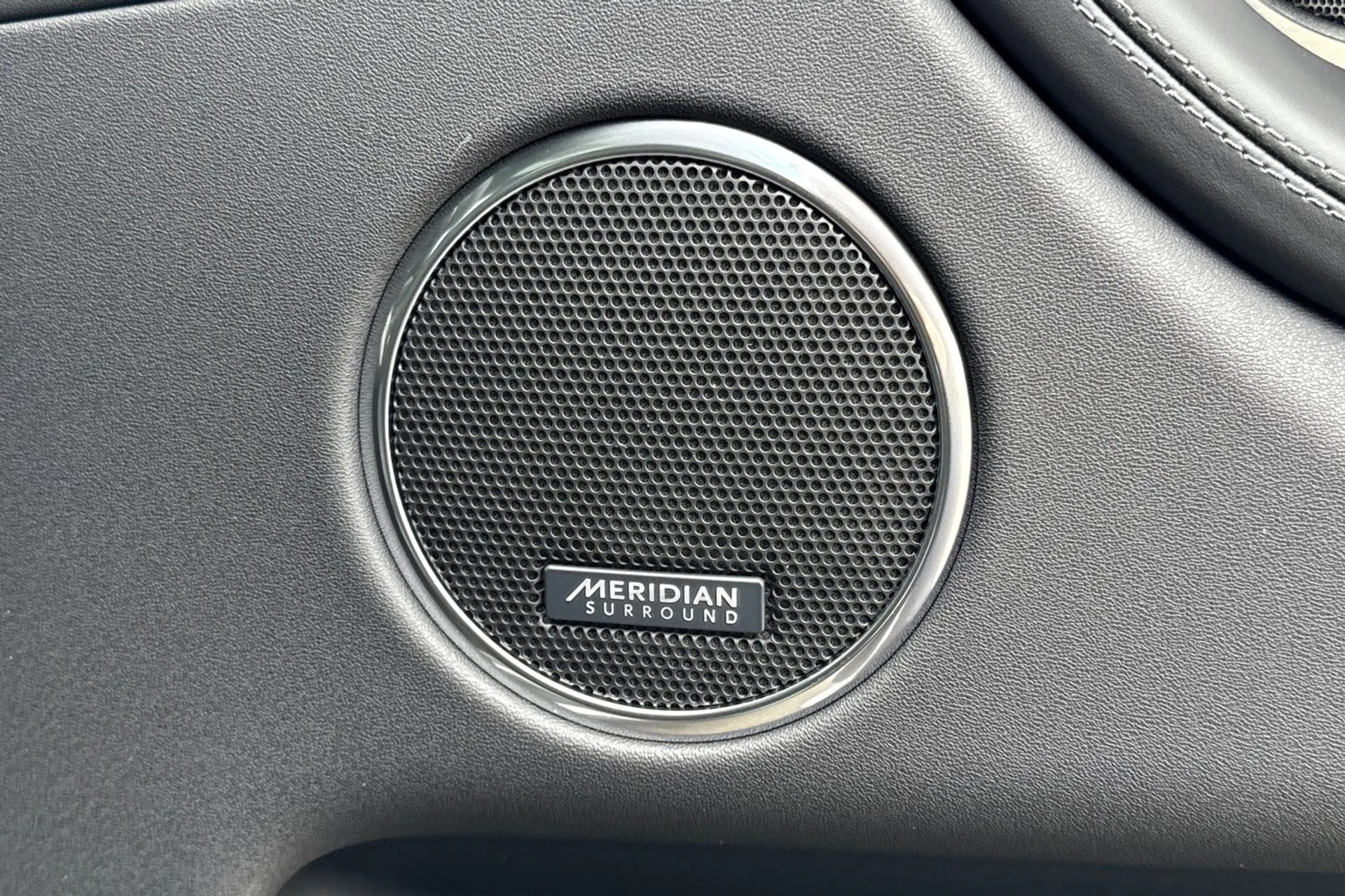 LAND ROVER DISCOVERY SPORT thumbnail image number 52