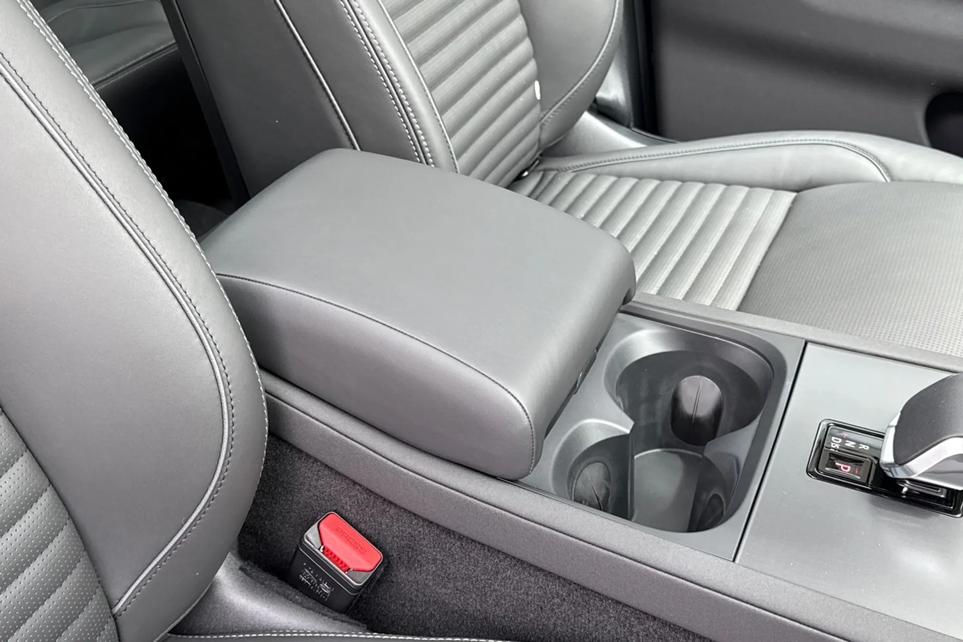 LAND ROVER DISCOVERY SPORT thumbnail image number 54