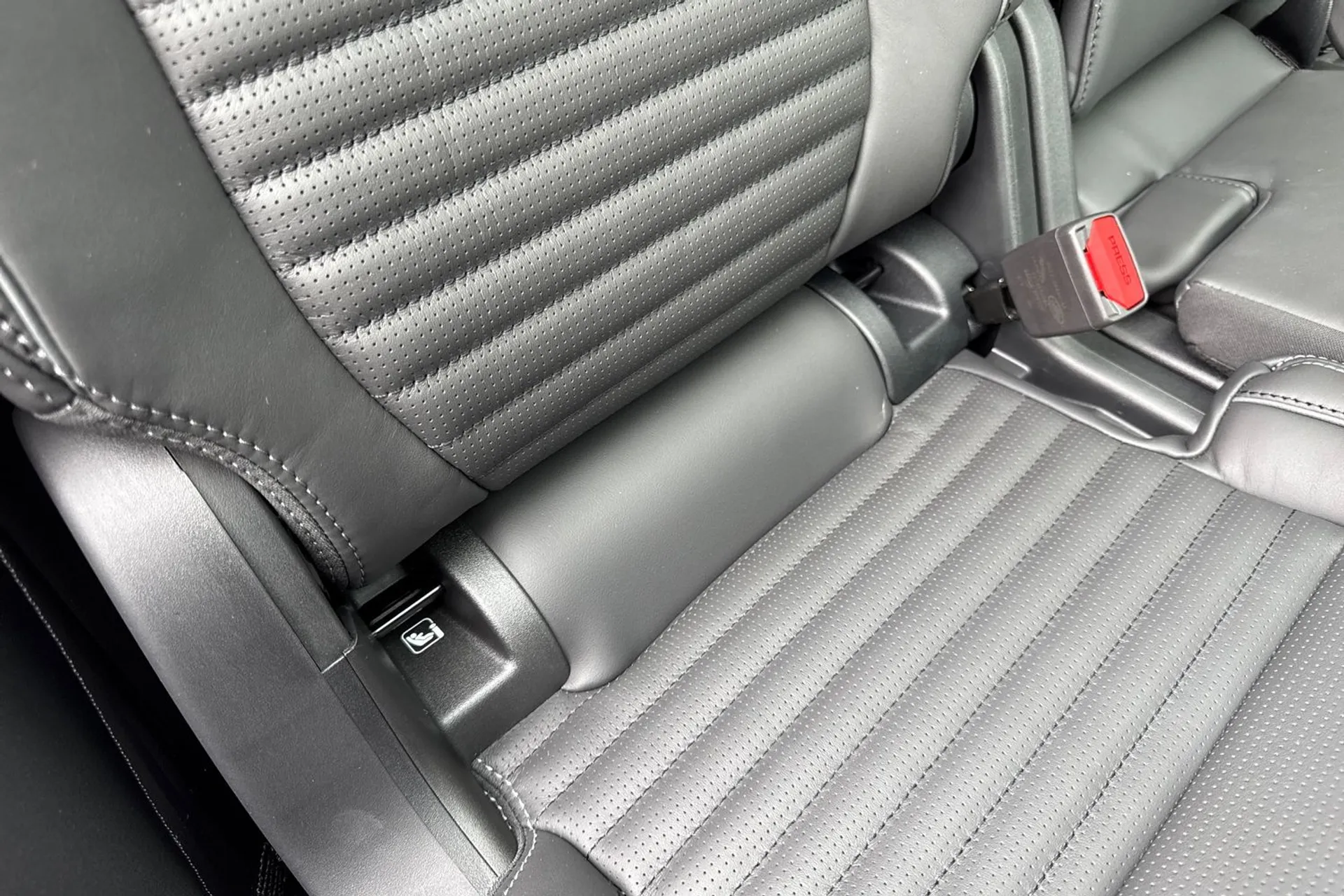 LAND ROVER DISCOVERY SPORT thumbnail image number 40