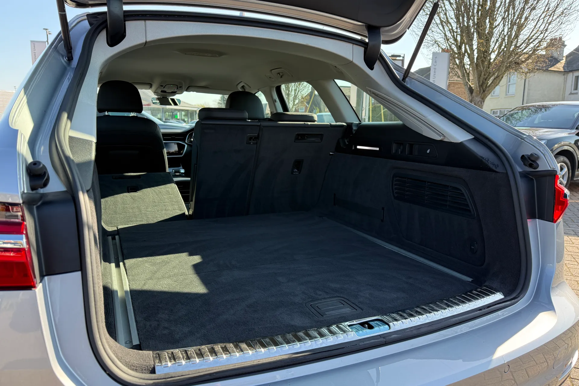 Audi A6 thumbnail image number 35