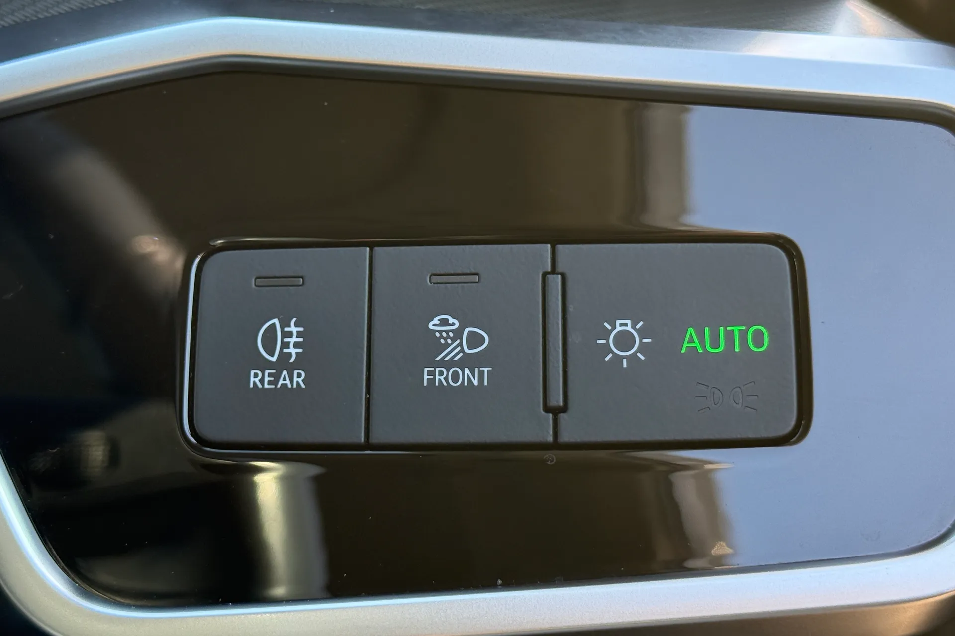 Audi A6 thumbnail image number 22