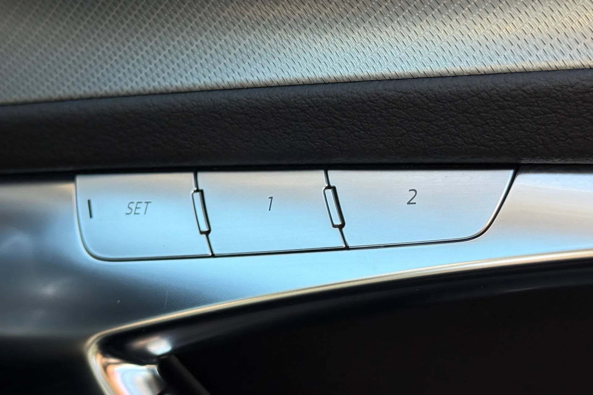 Audi A6 thumbnail image number 14