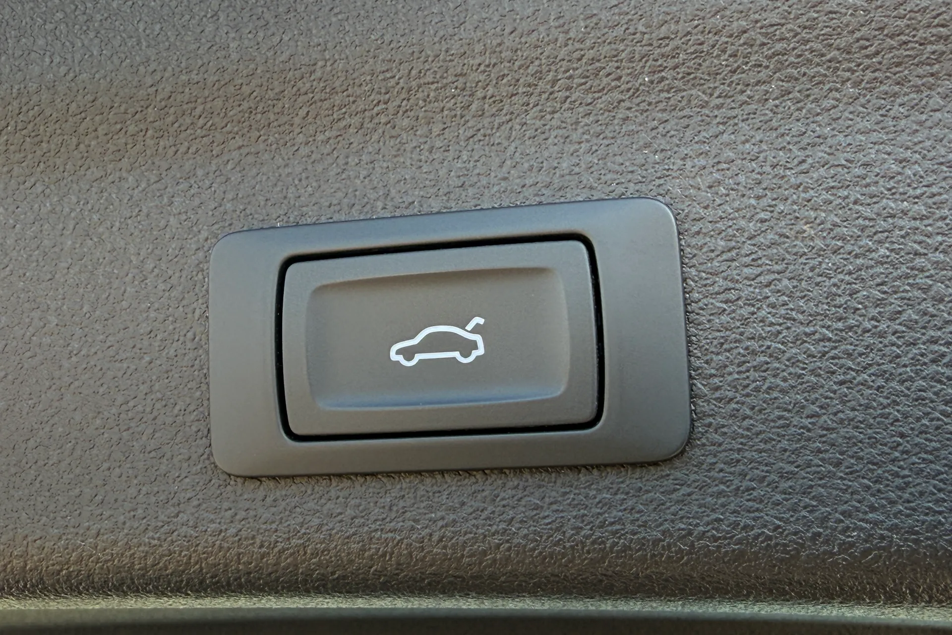 Audi A6 thumbnail image number 36