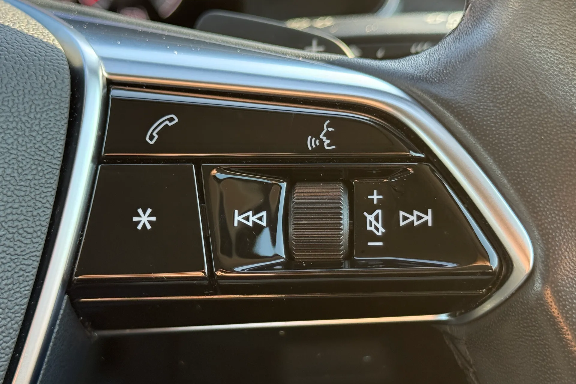 Audi A6 thumbnail image number 21