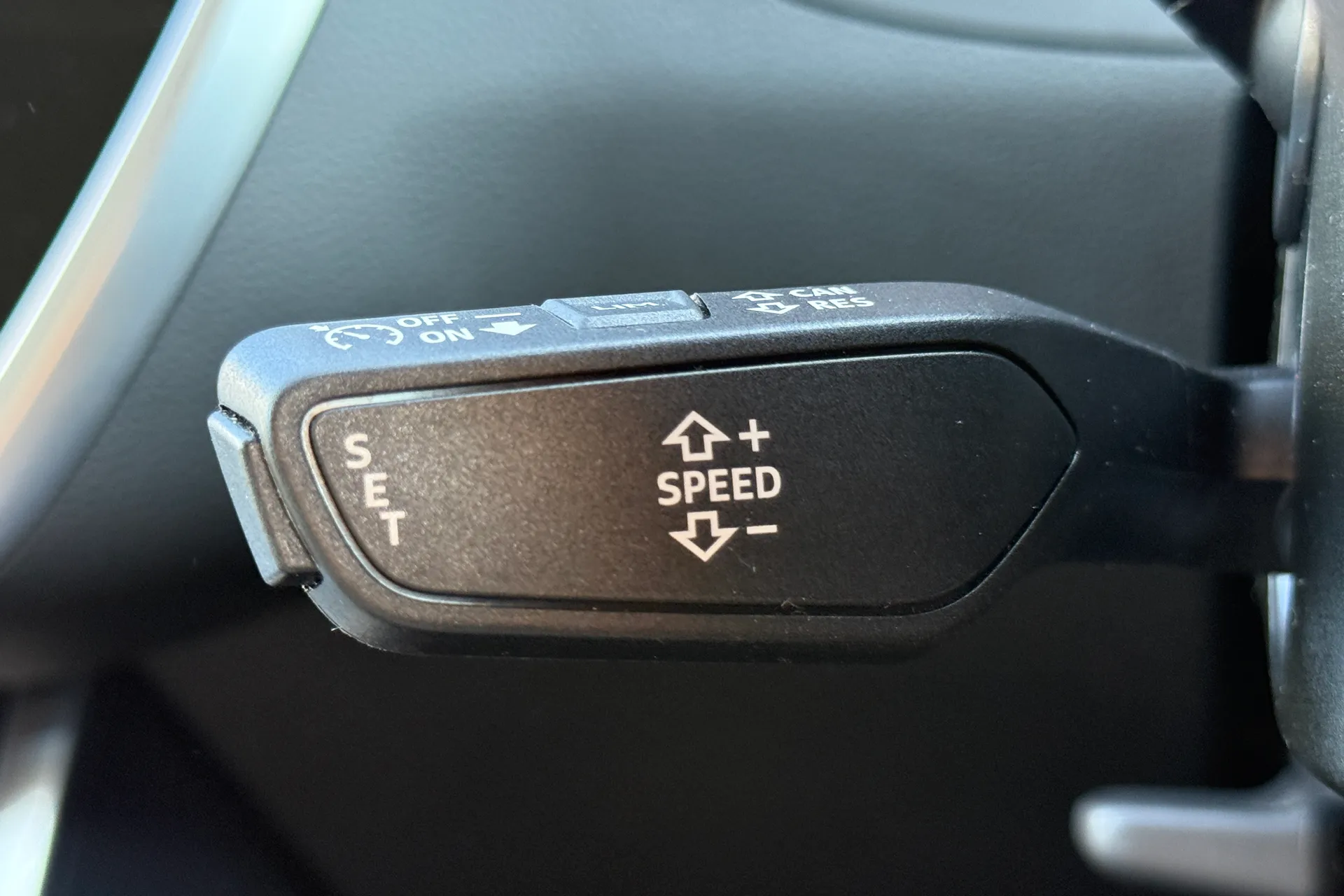 Audi A6 thumbnail image number 16