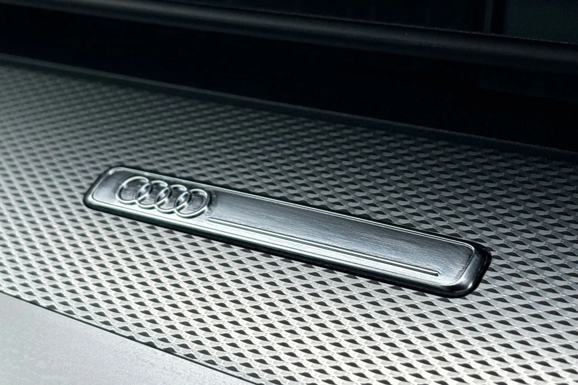 Audi A3 thumbnail image number 46