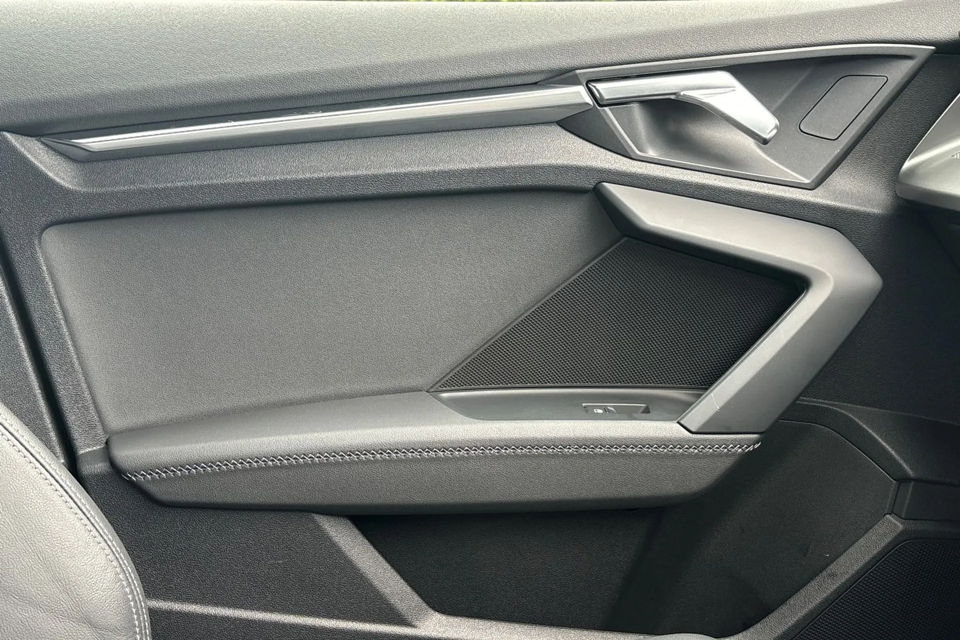 Audi A3 thumbnail image number 40