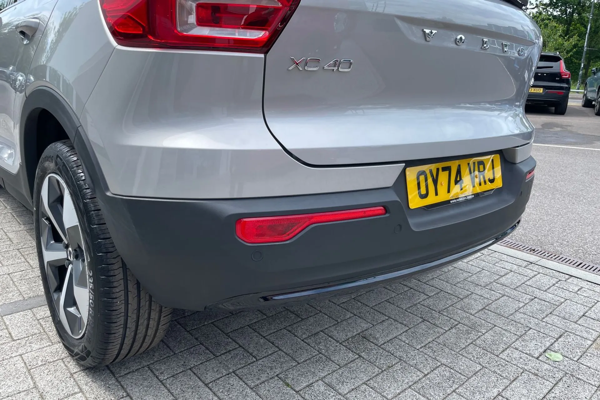 Volvo XC40 R-DESIGN B4 MHEV AUT thumbnail image number 17