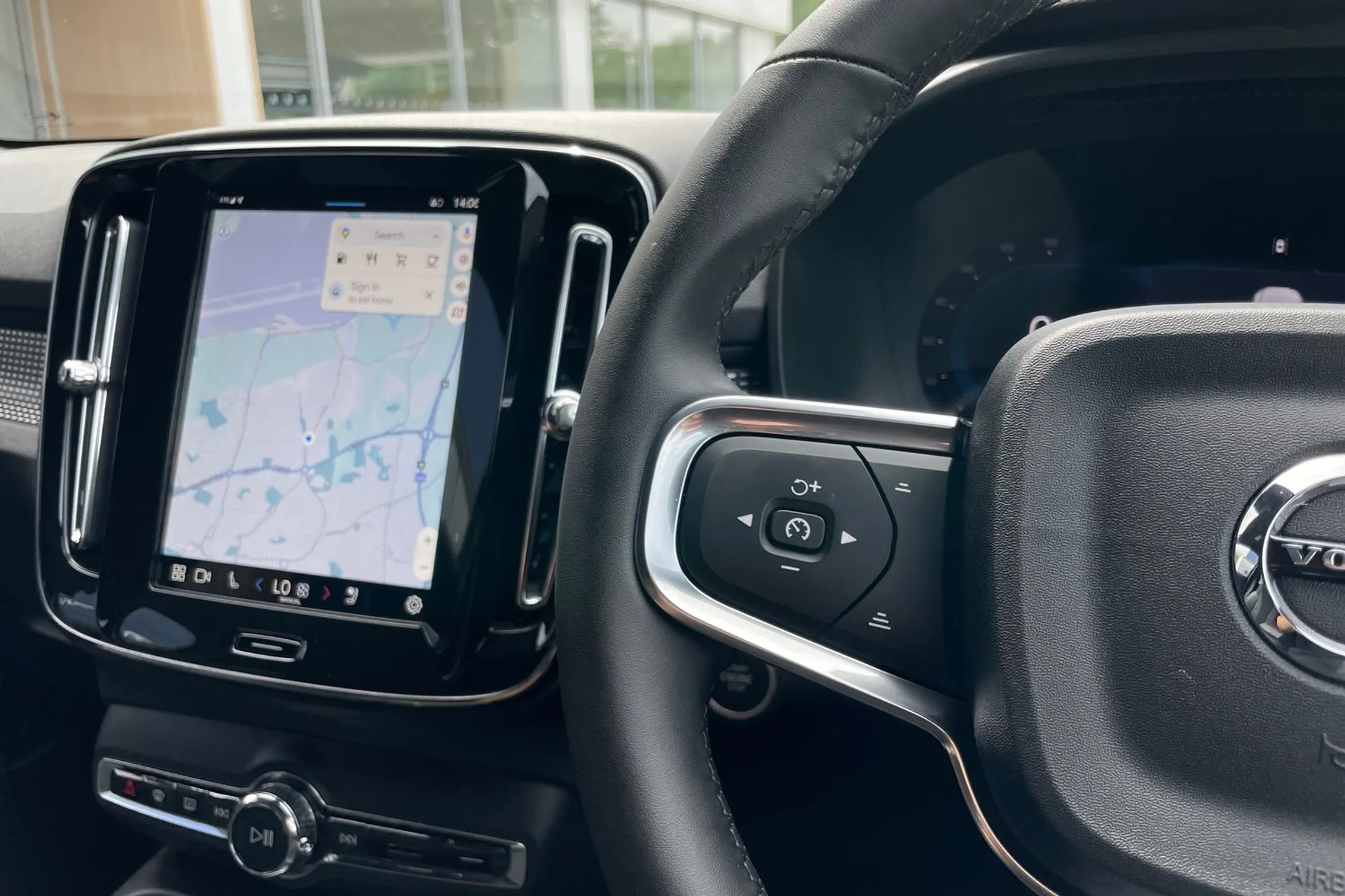 Volvo XC40 R-DESIGN B4 MHEV AUT thumbnail image number 35