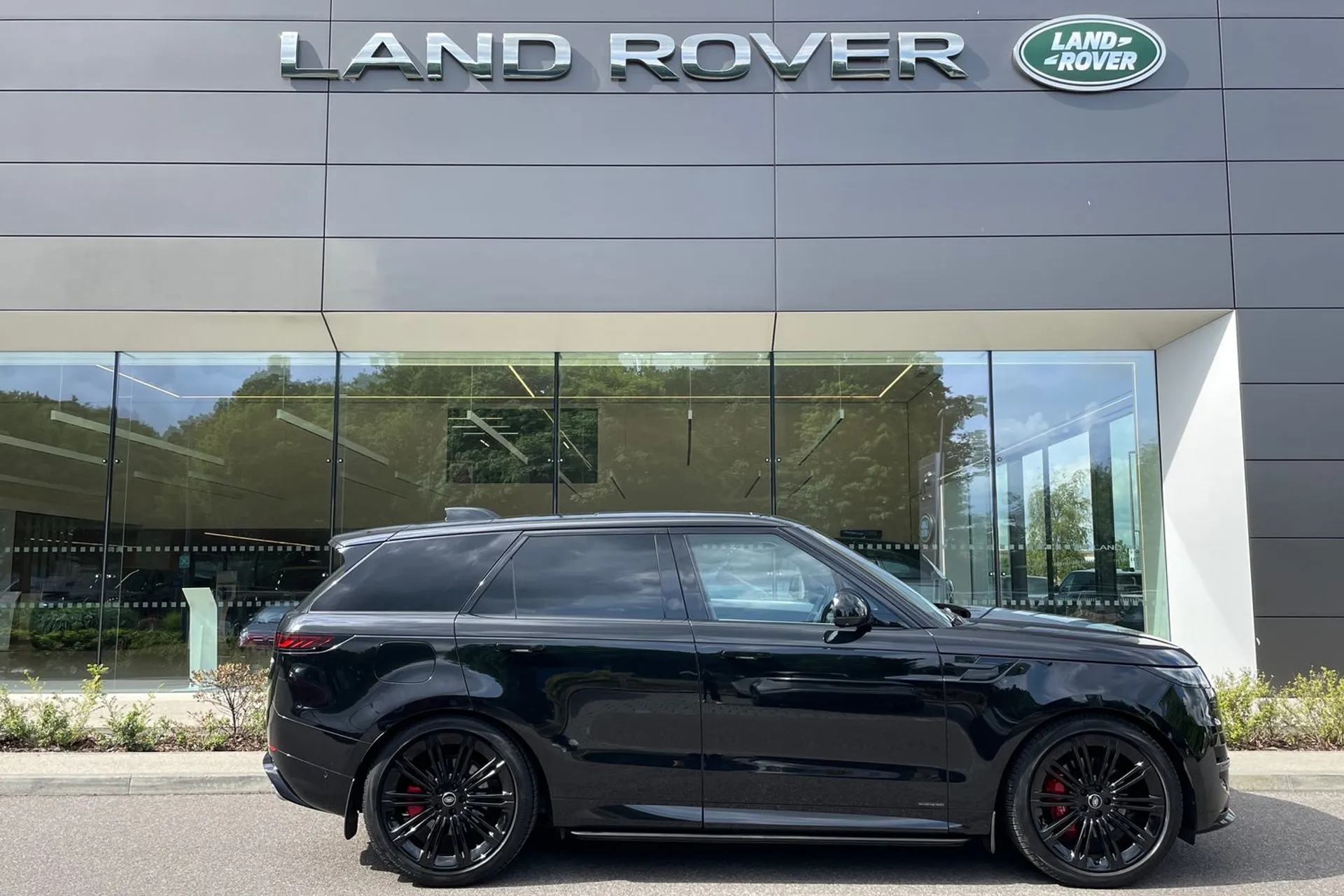 LAND ROVER RANGE ROVER SPT AUTOBIO M thumbnail image number 2
