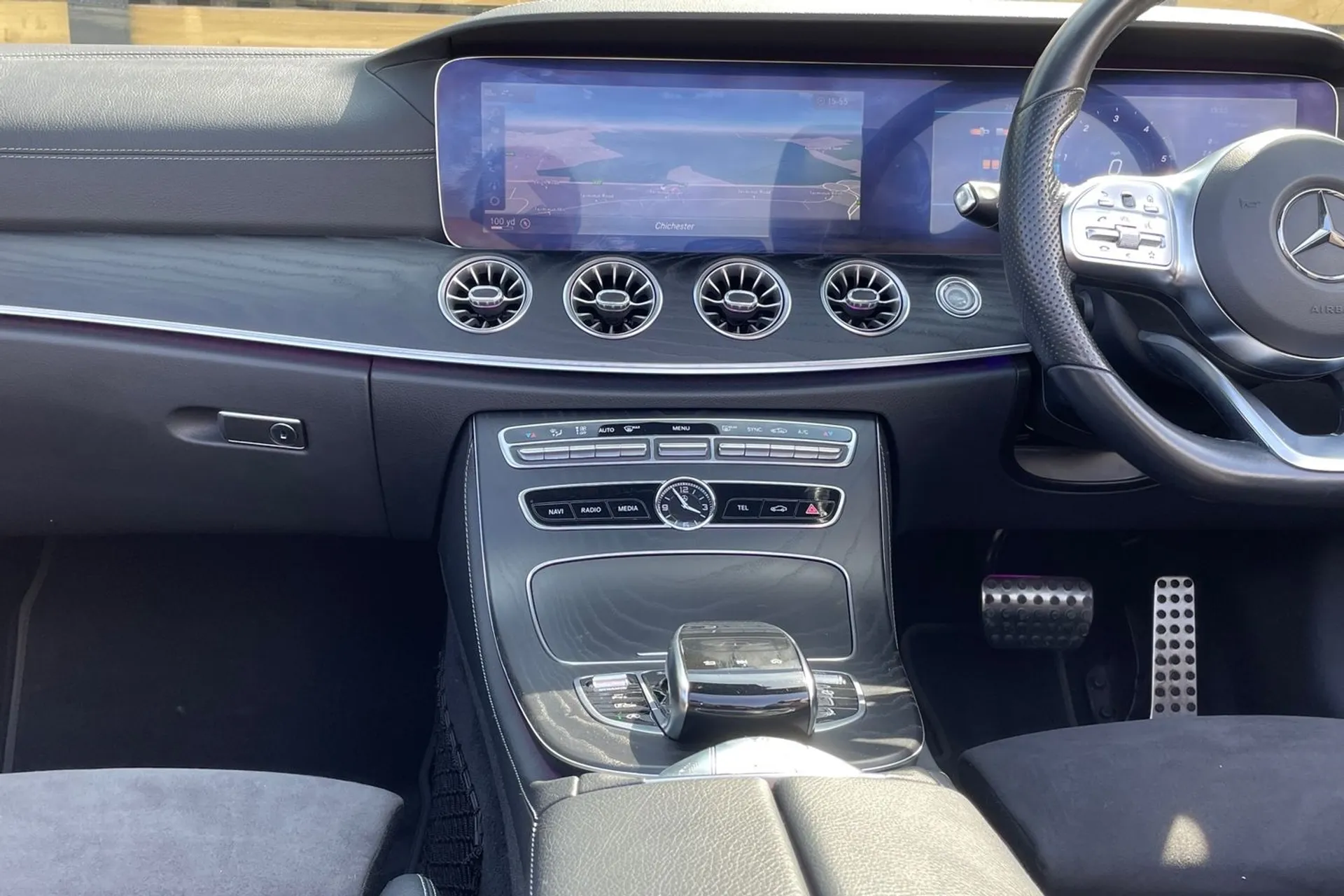 MERCEDES-BENZ E CLASS thumbnail image number 37