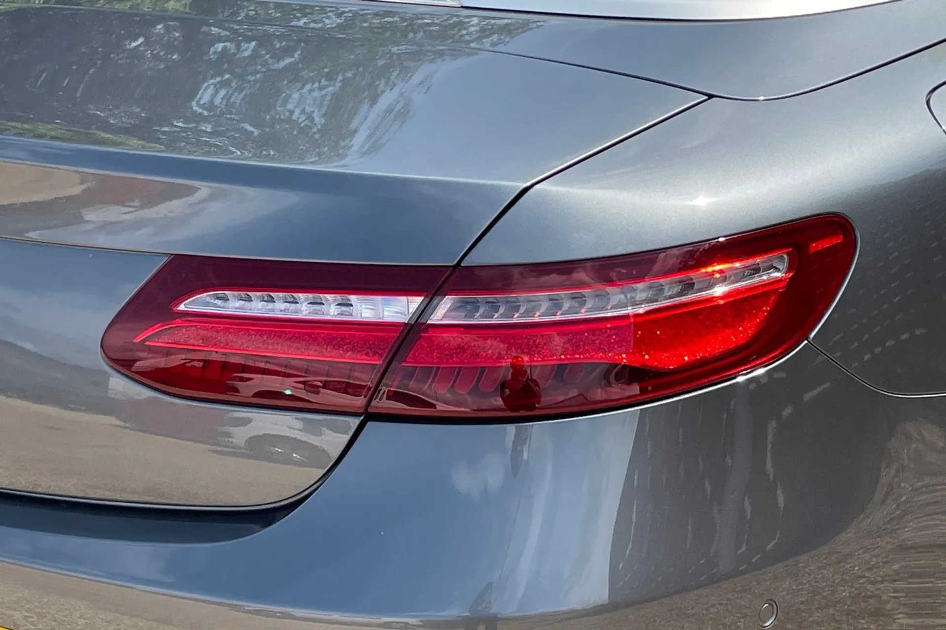 MERCEDES-BENZ E CLASS thumbnail image number 23