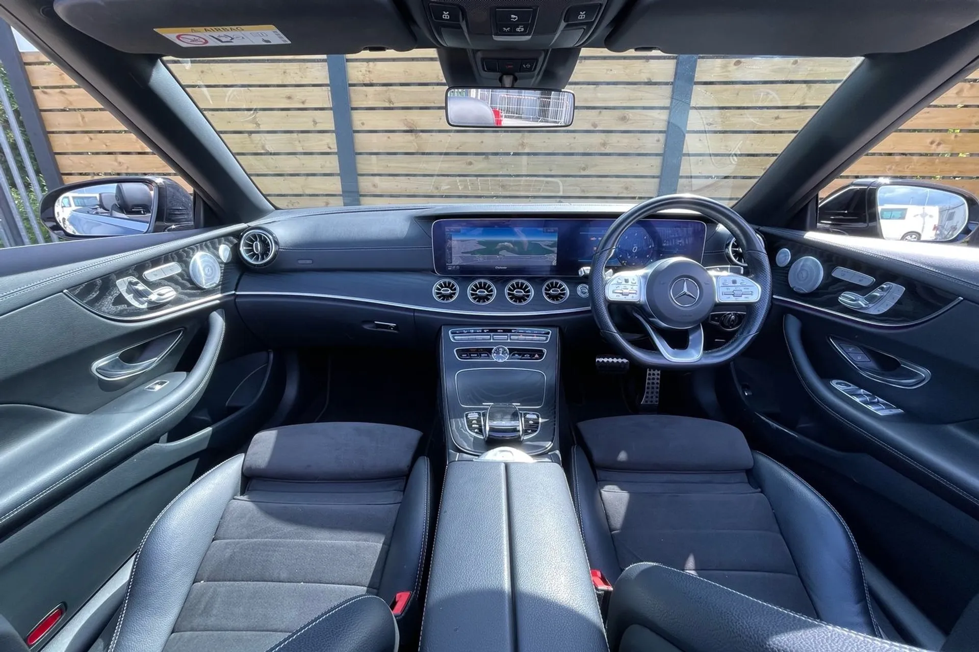 MERCEDES-BENZ E CLASS thumbnail image number 3