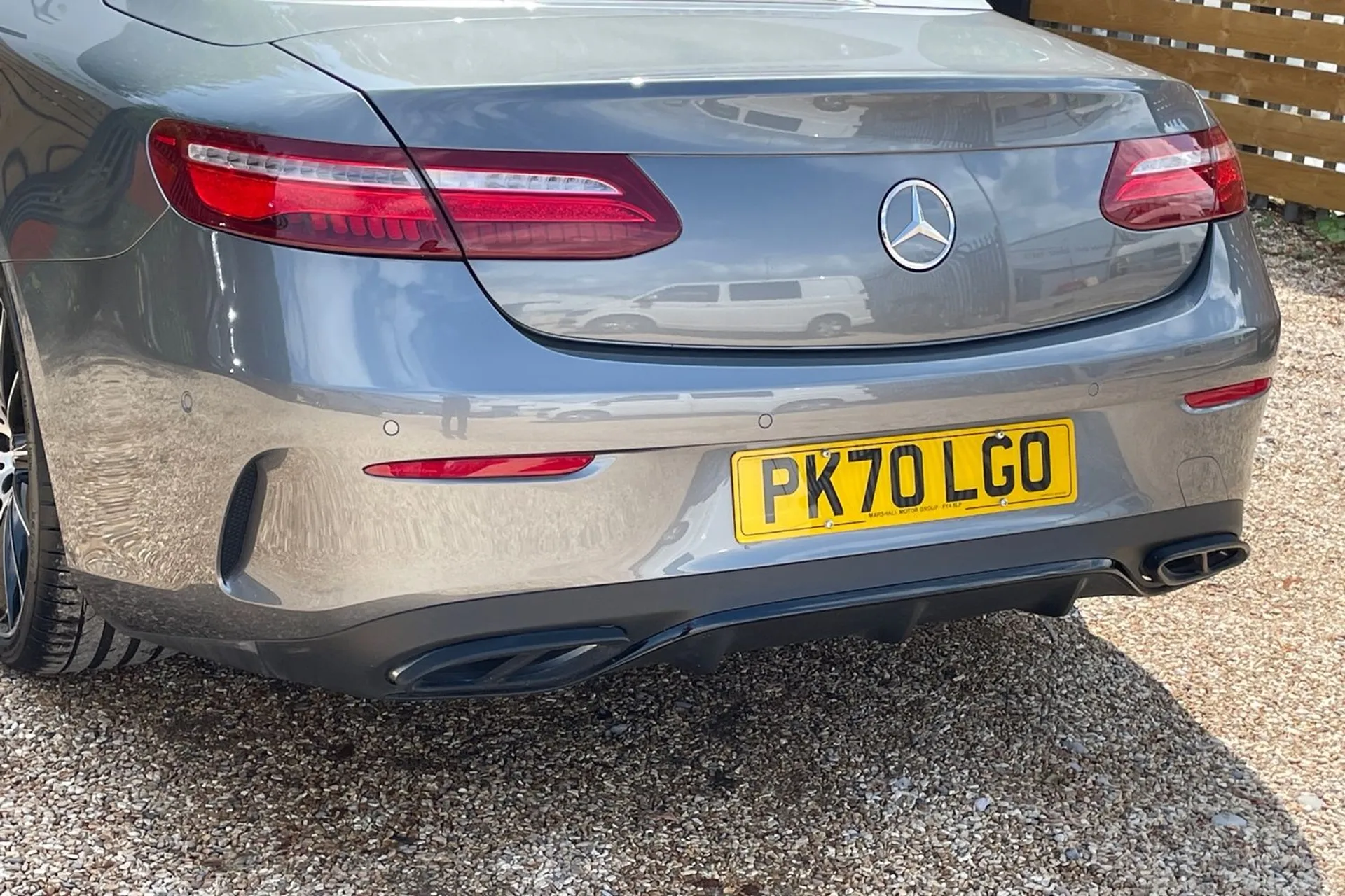 MERCEDES-BENZ E CLASS thumbnail image number 18