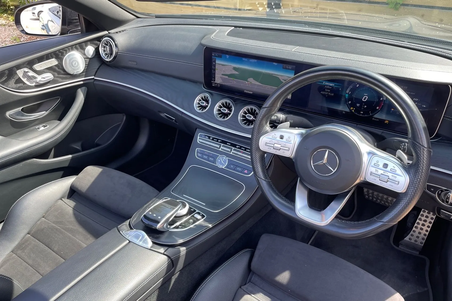 MERCEDES-BENZ E CLASS thumbnail image number 28