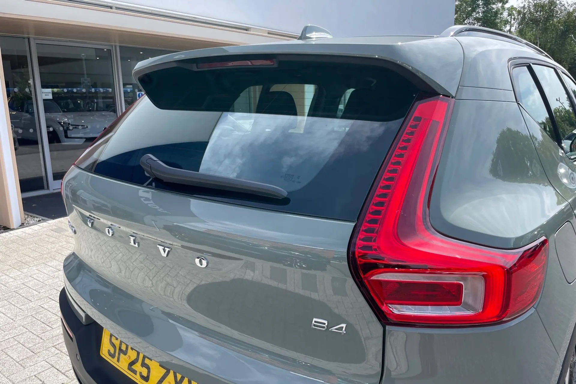 Volvo XC40 thumbnail image number 15