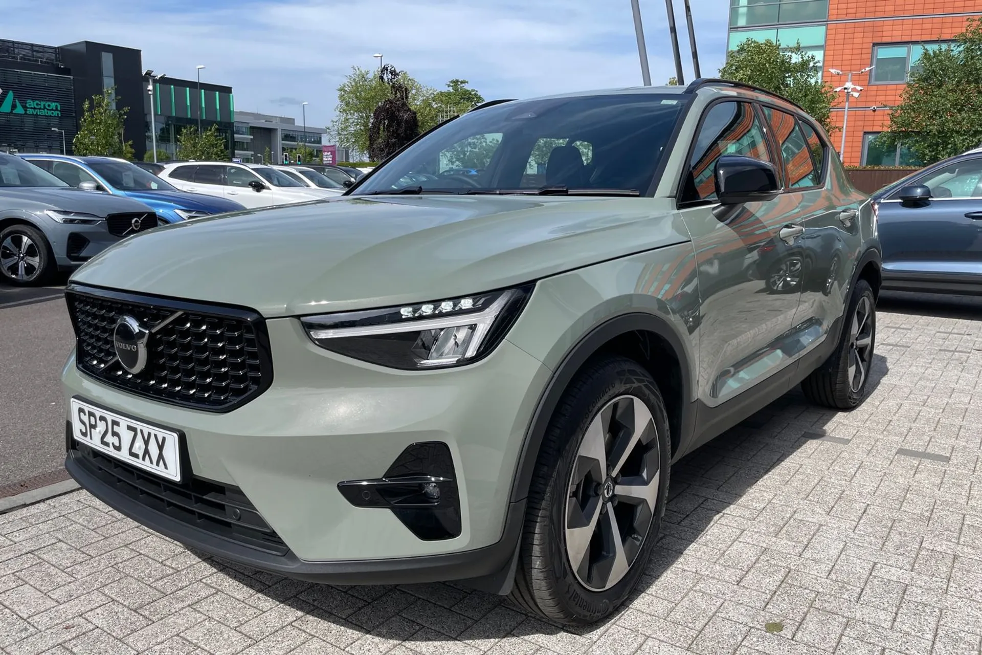 Volvo XC40 thumbnail image number 11