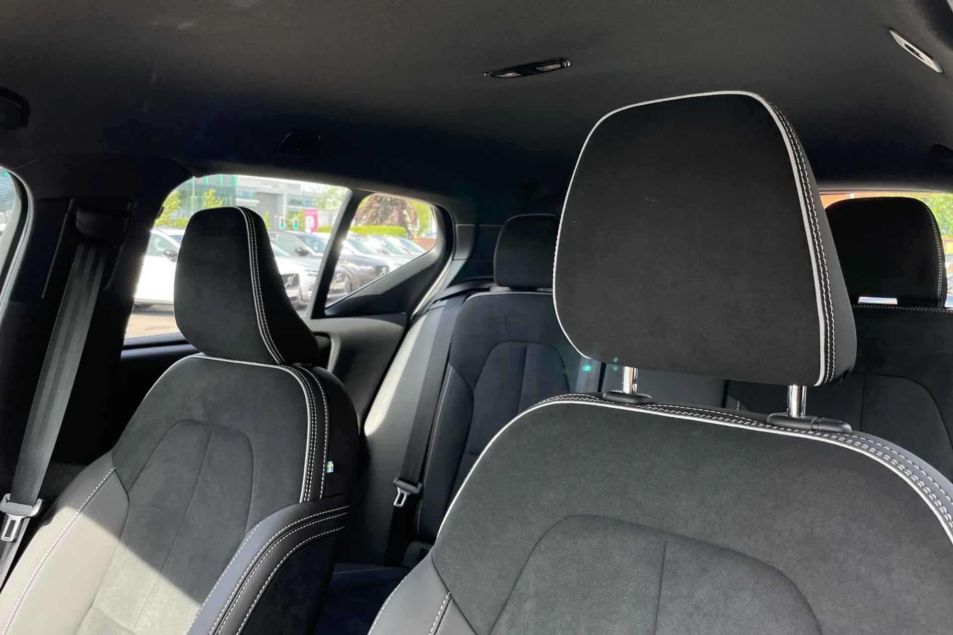 Volvo XC40 thumbnail image number 28