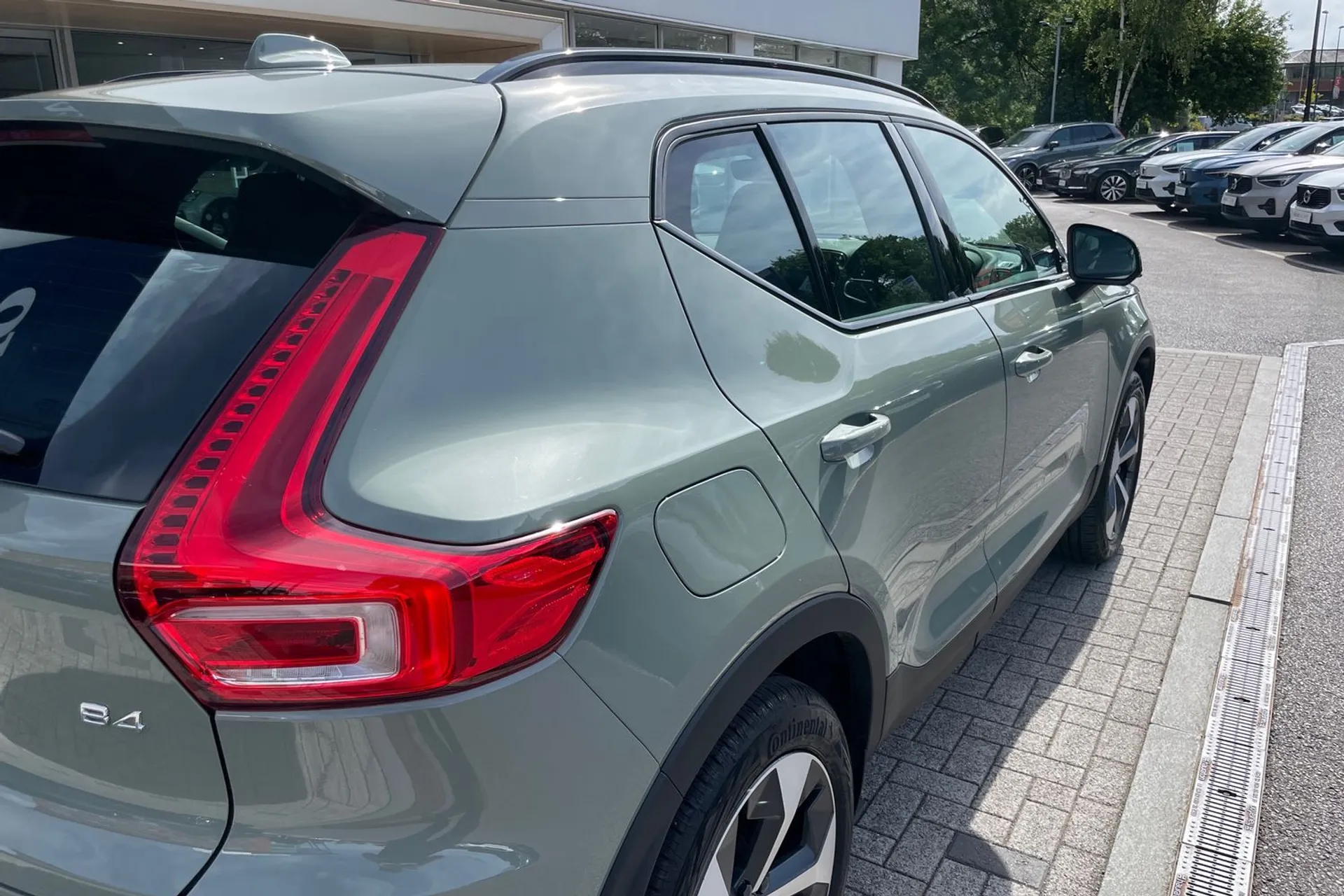 Volvo XC40 thumbnail image number 14