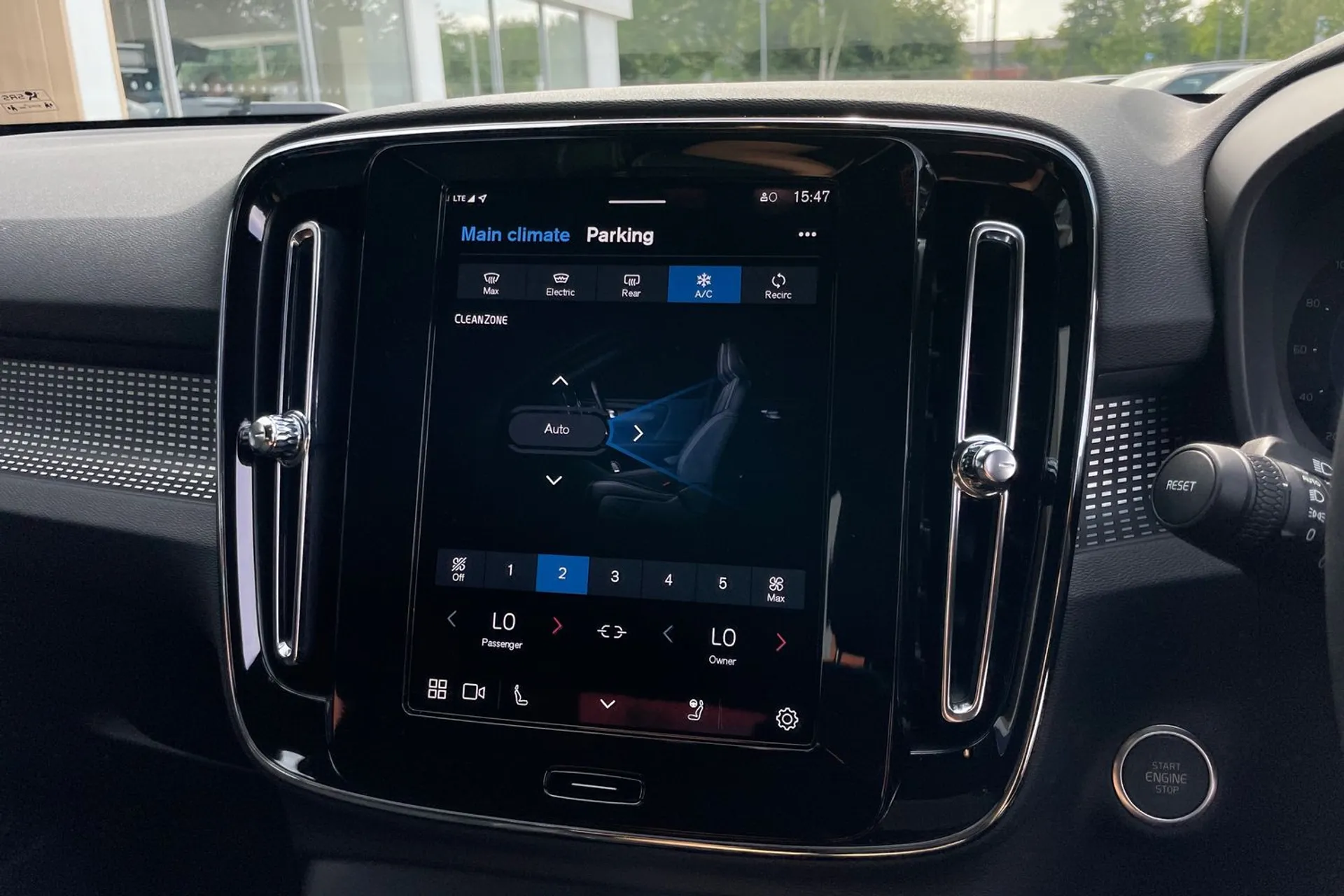 Volvo XC40 thumbnail image number 38