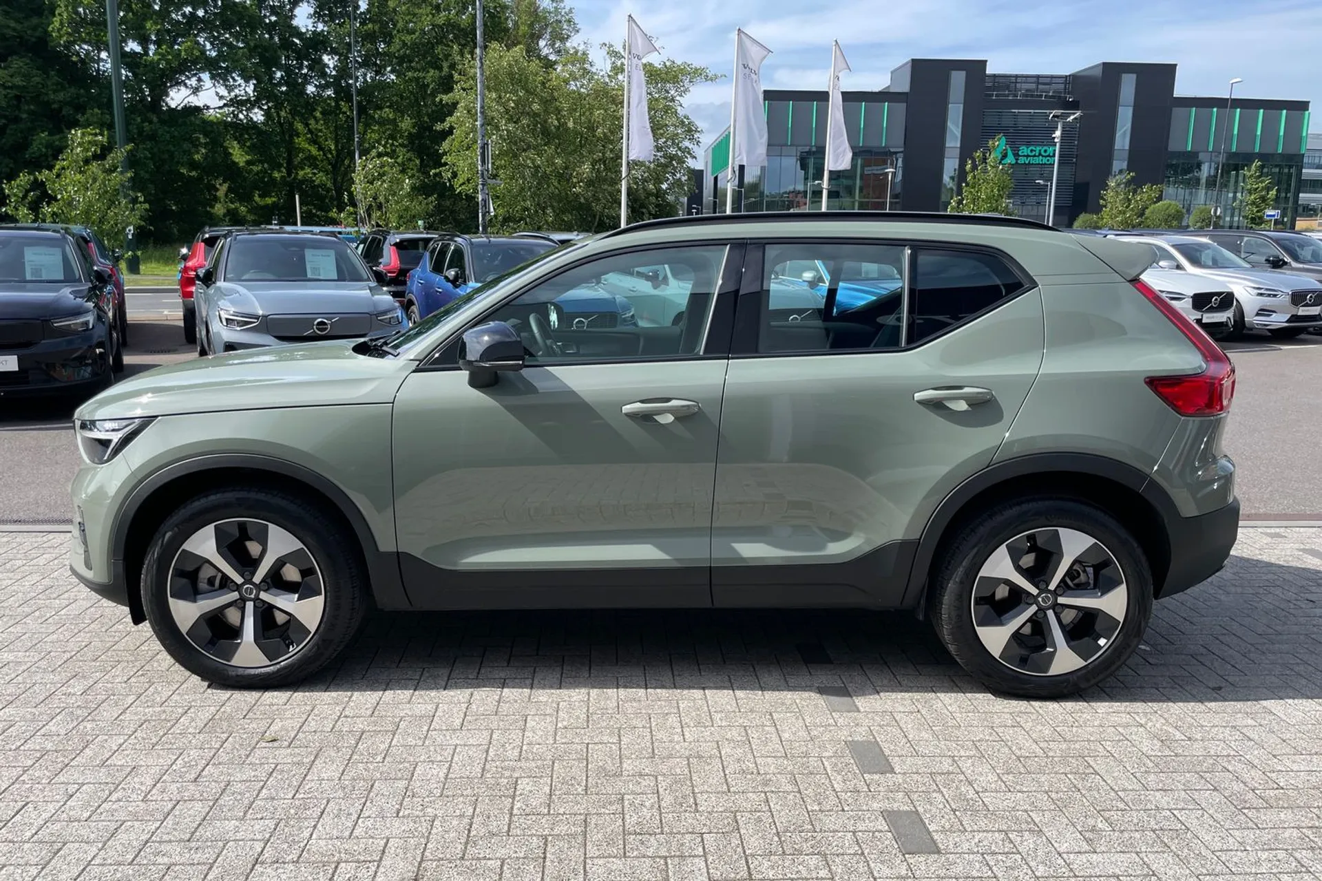 Volvo XC40 thumbnail image number 10