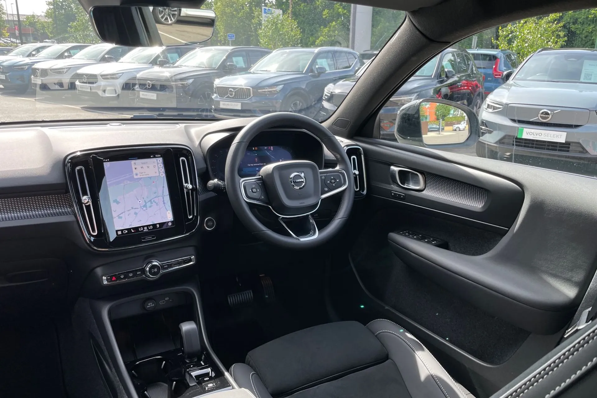 Volvo XC40 thumbnail image number 32