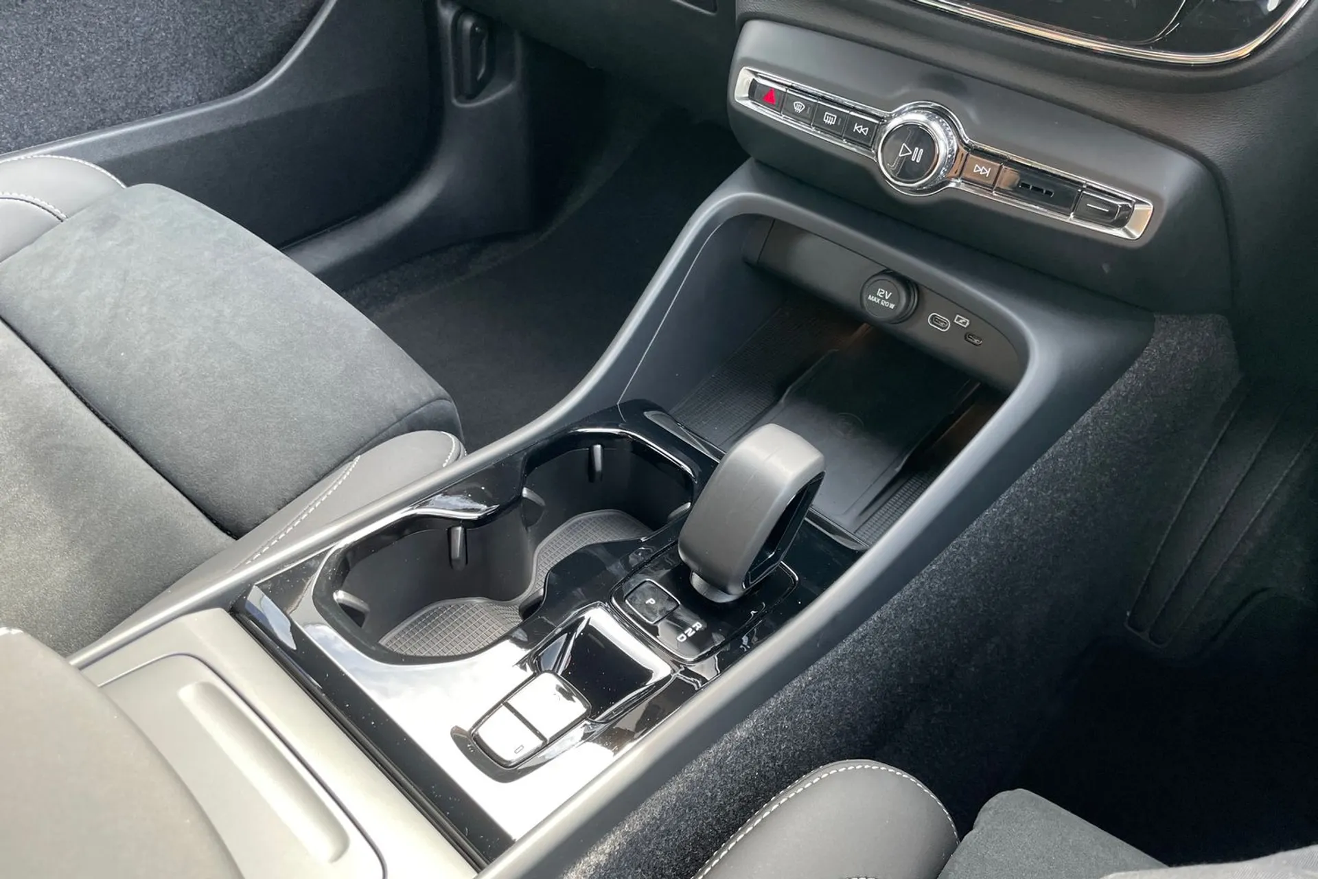 Volvo XC40 thumbnail image number 42