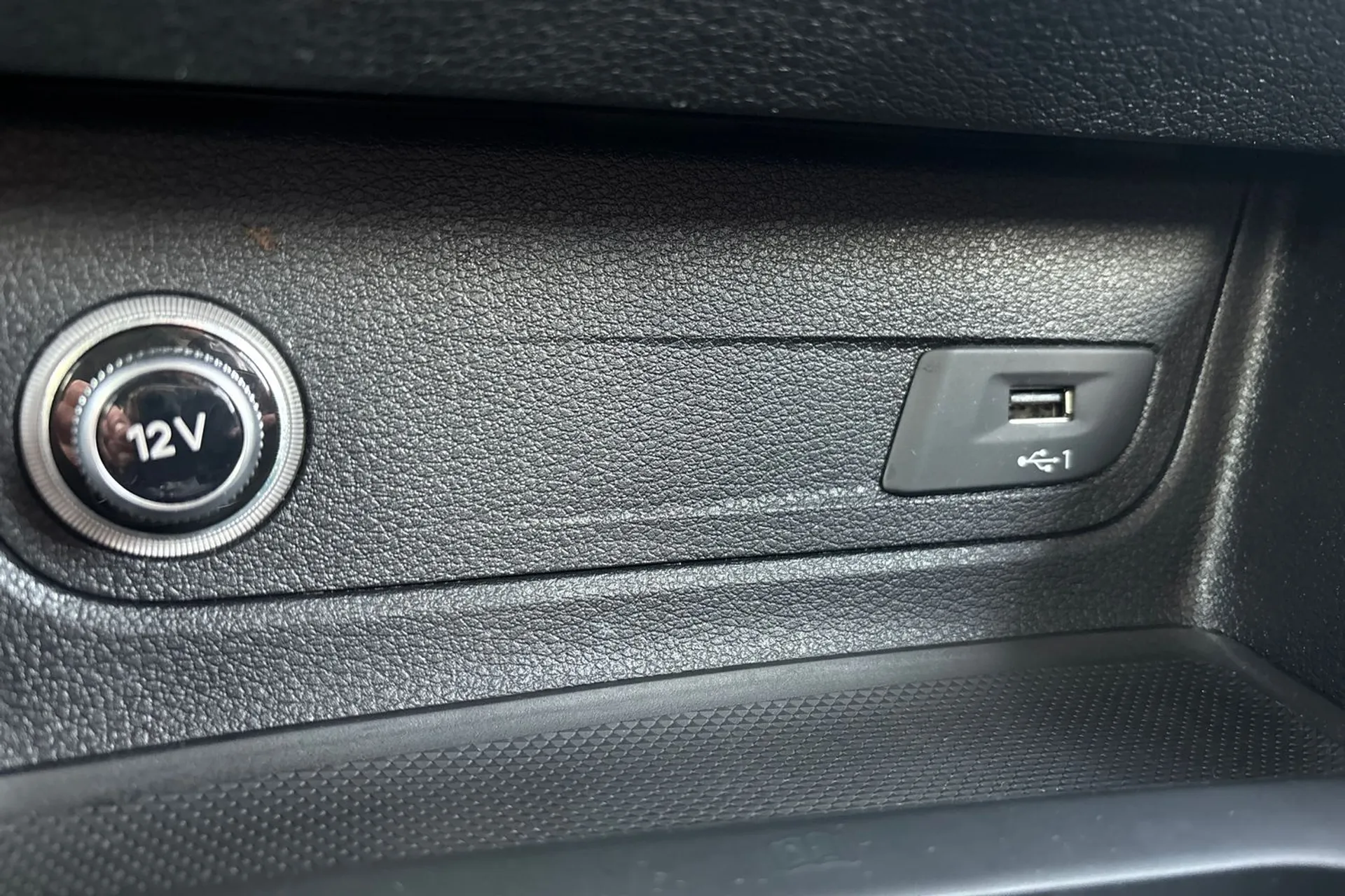 Audi Q2 thumbnail image number 44