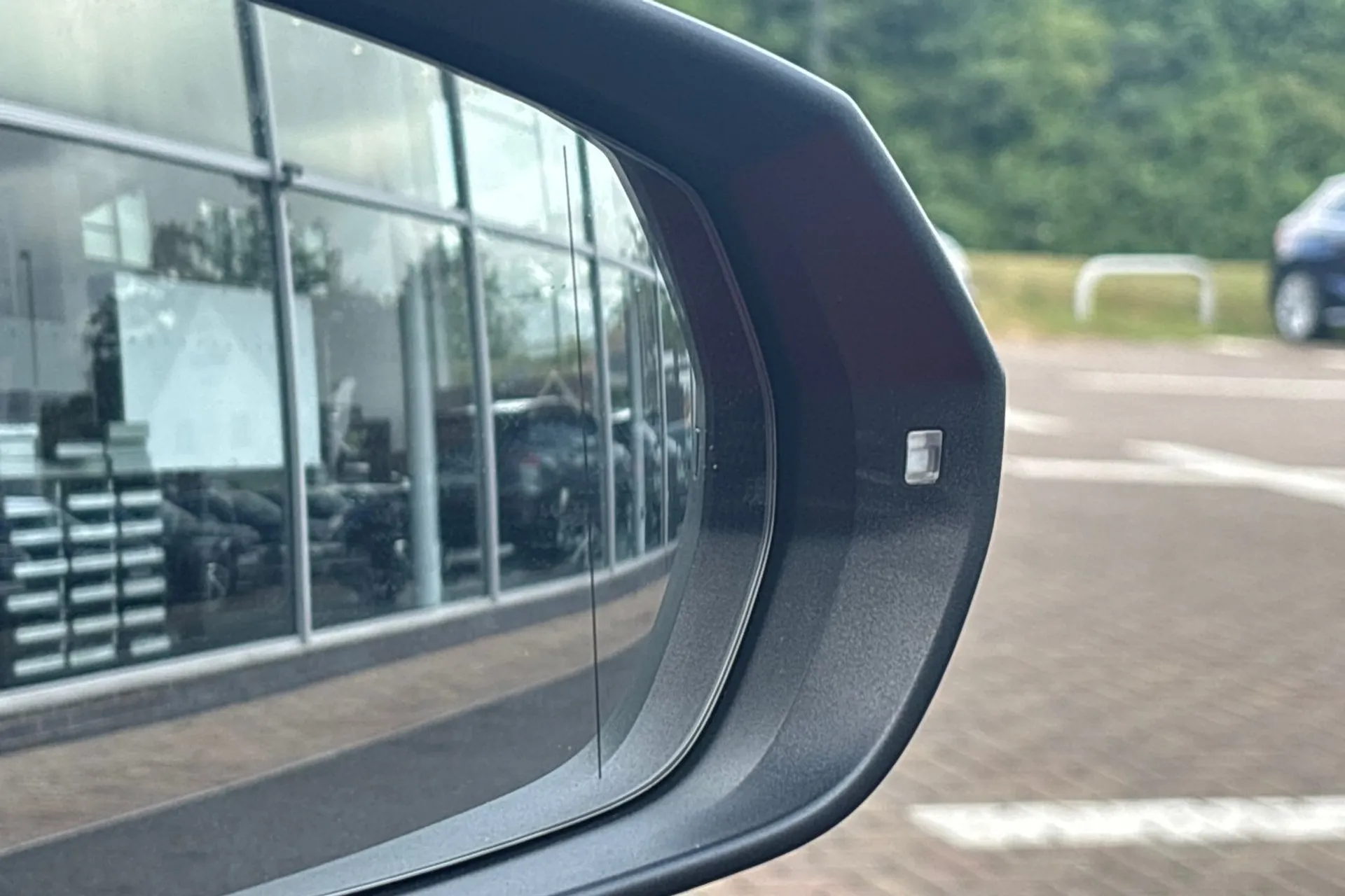 Audi Q2 thumbnail image number 48