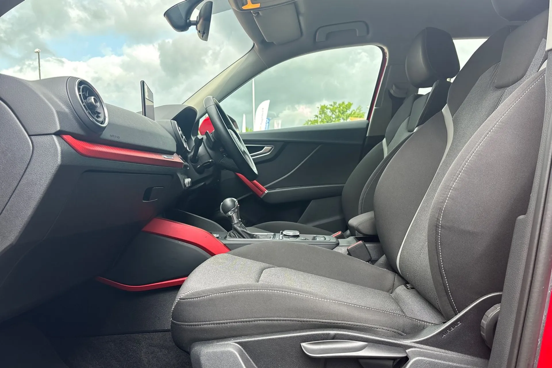 Audi Q2 thumbnail image number 27