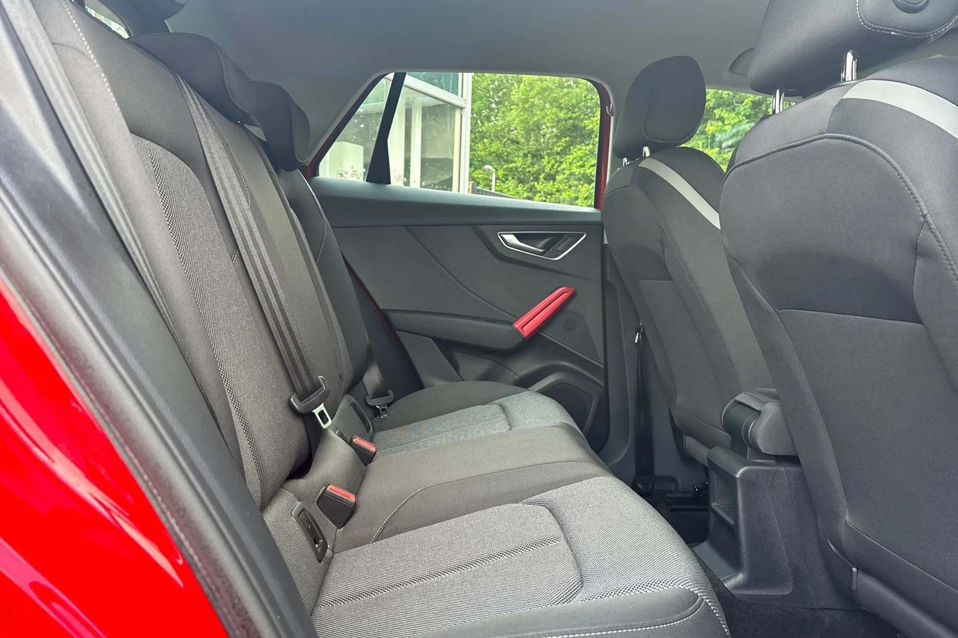Audi Q2 thumbnail image number 21