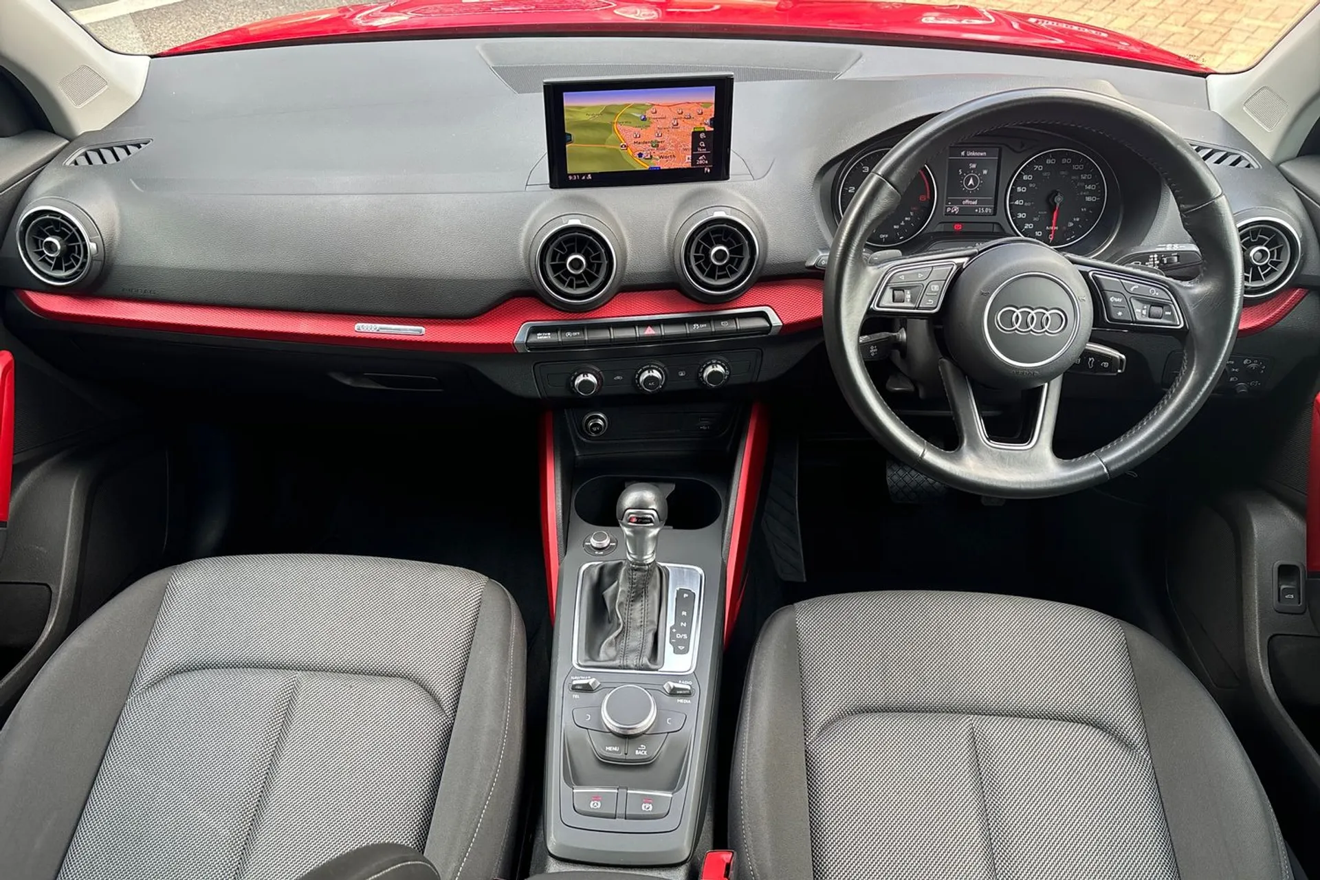 Audi Q2 thumbnail image number 31