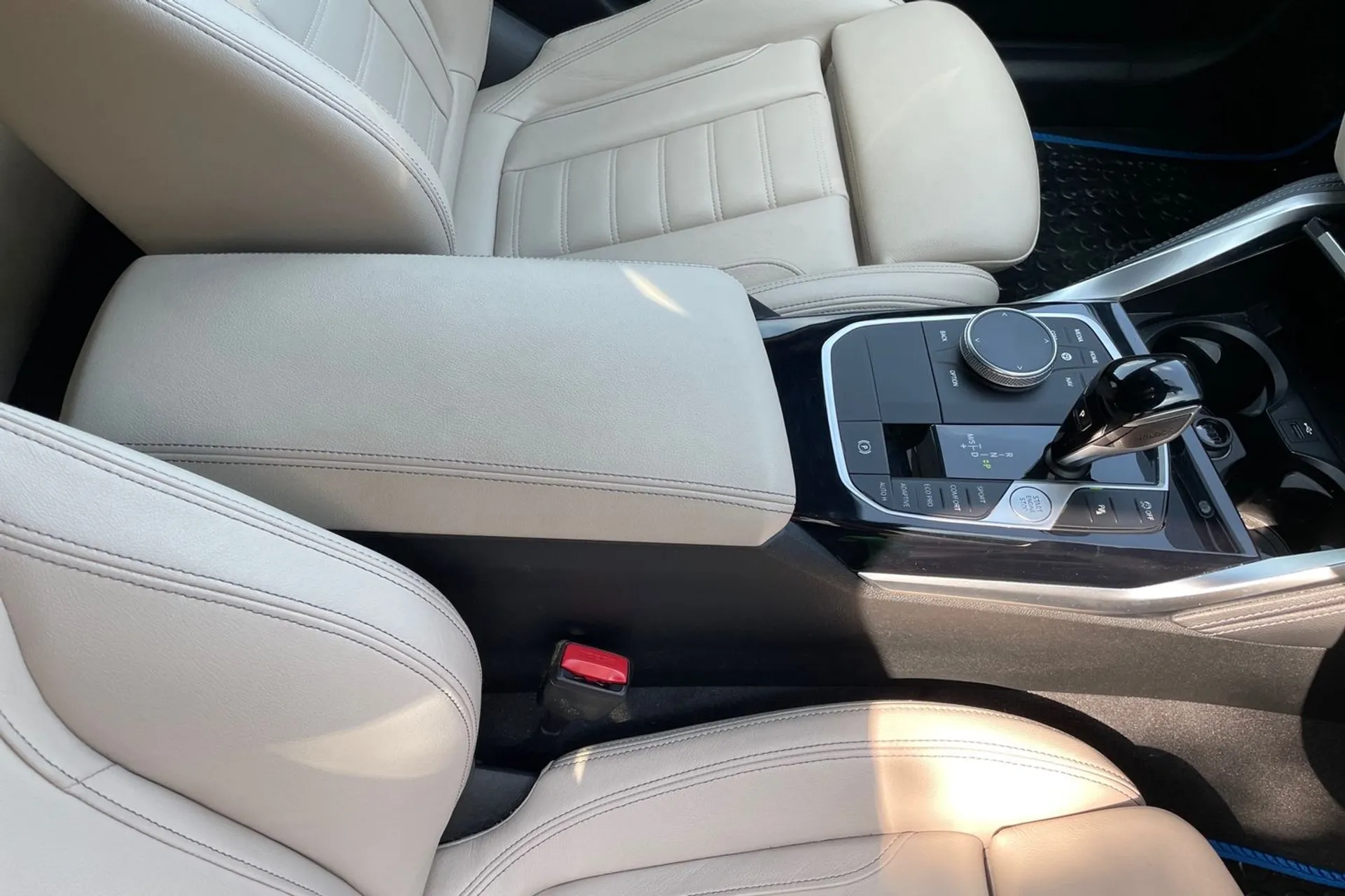 BMW 4 SERIES thumbnail image number 43