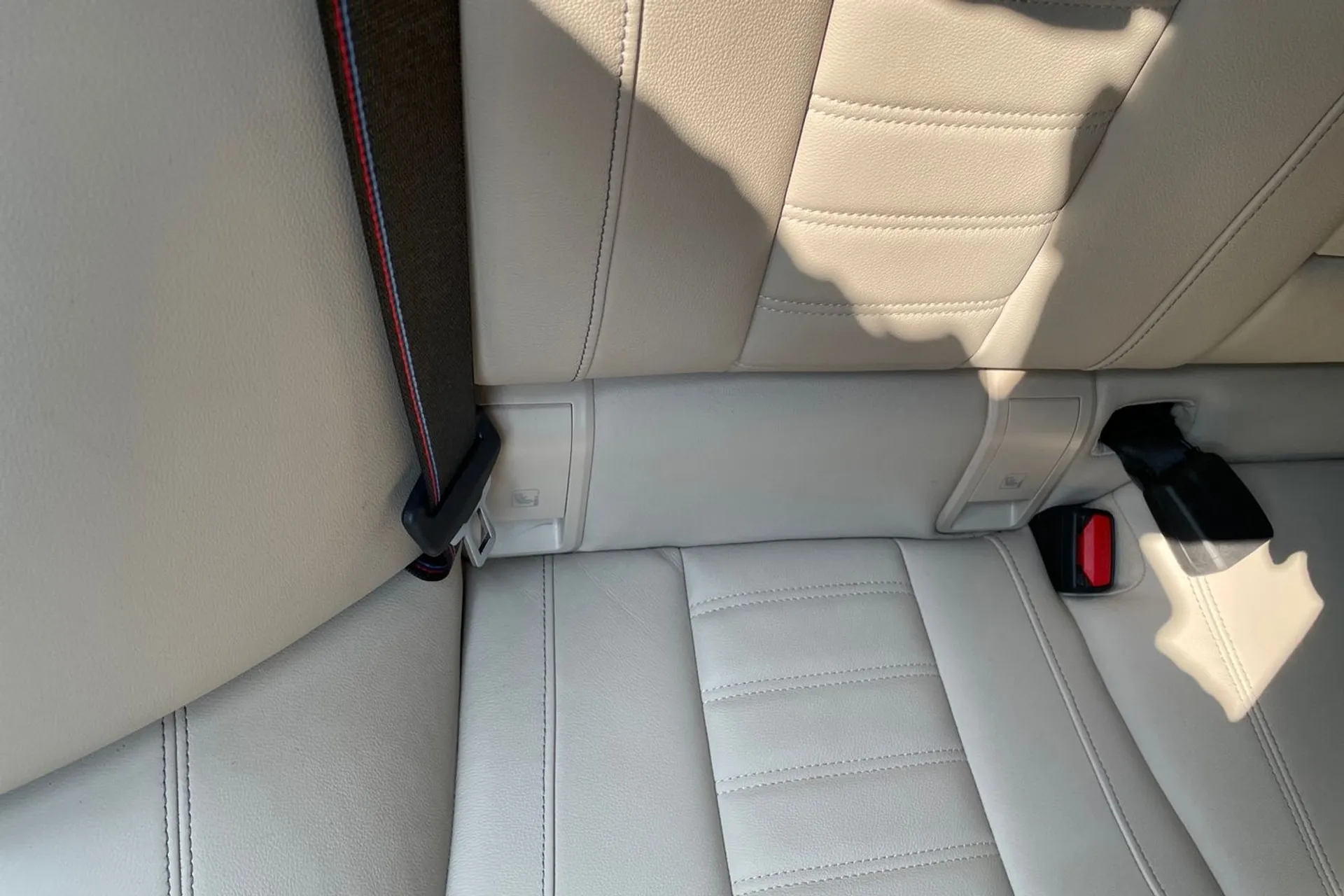 BMW 4 SERIES thumbnail image number 27