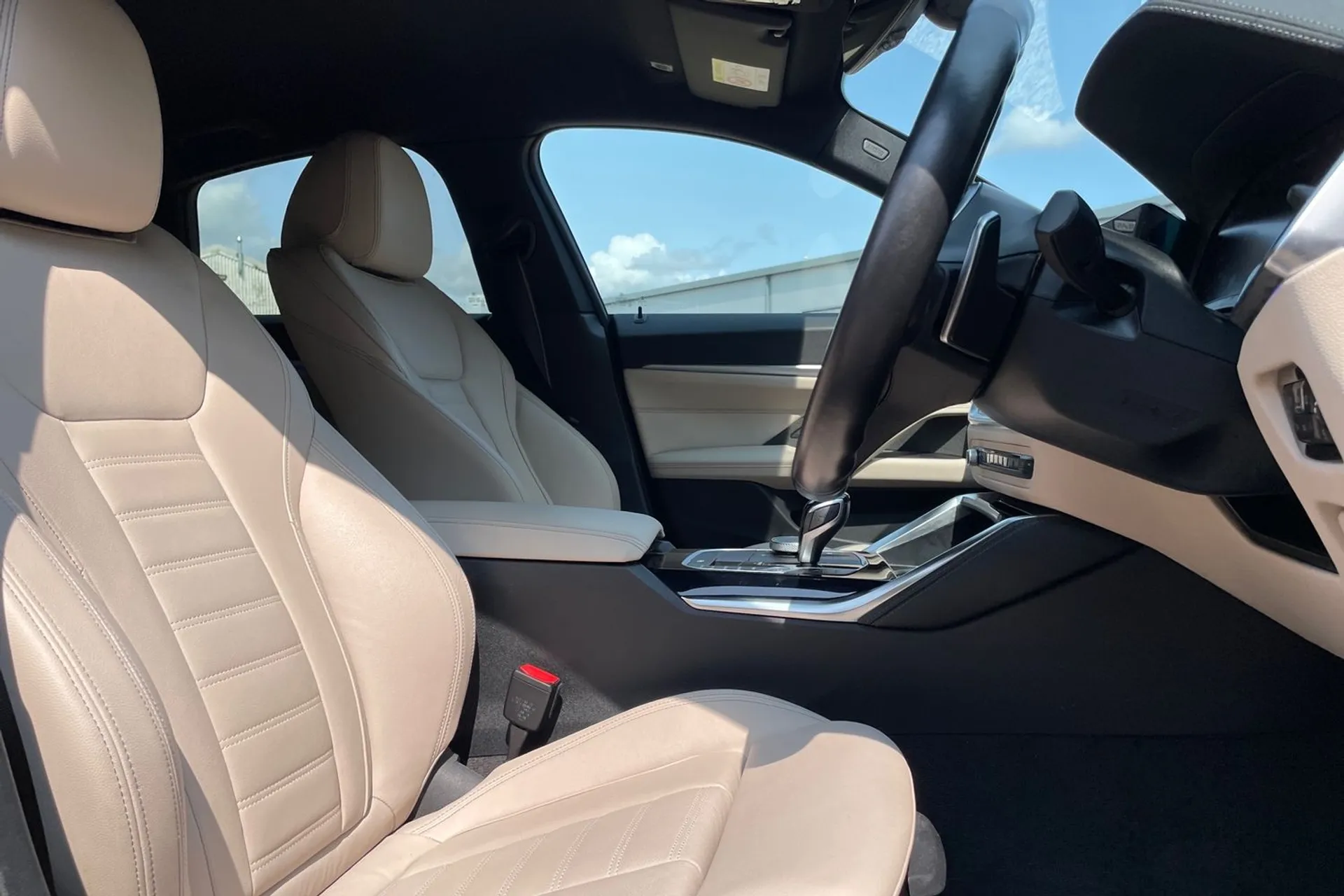 BMW 4 SERIES thumbnail image number 28