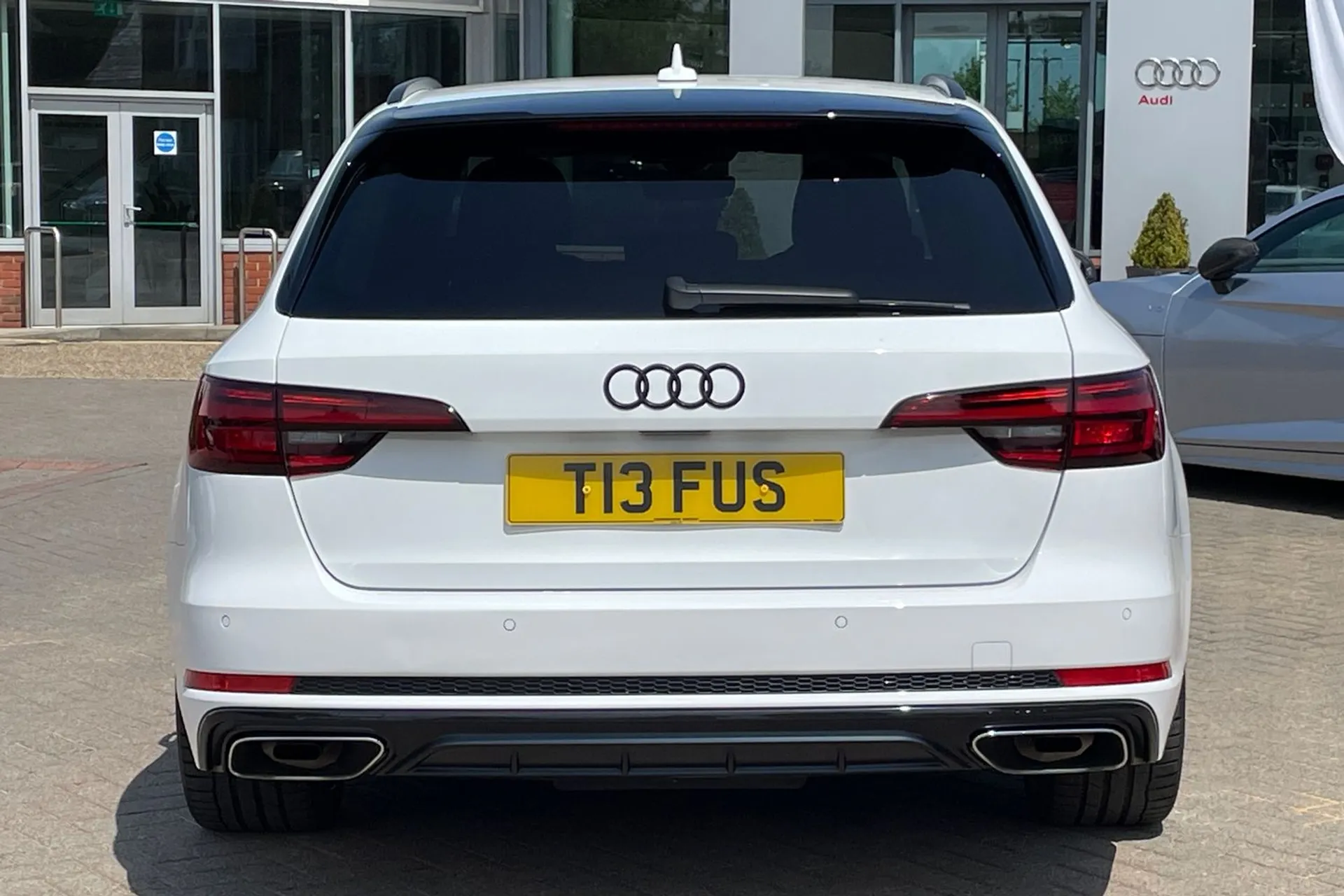 Audi A4 thumbnail image number 5