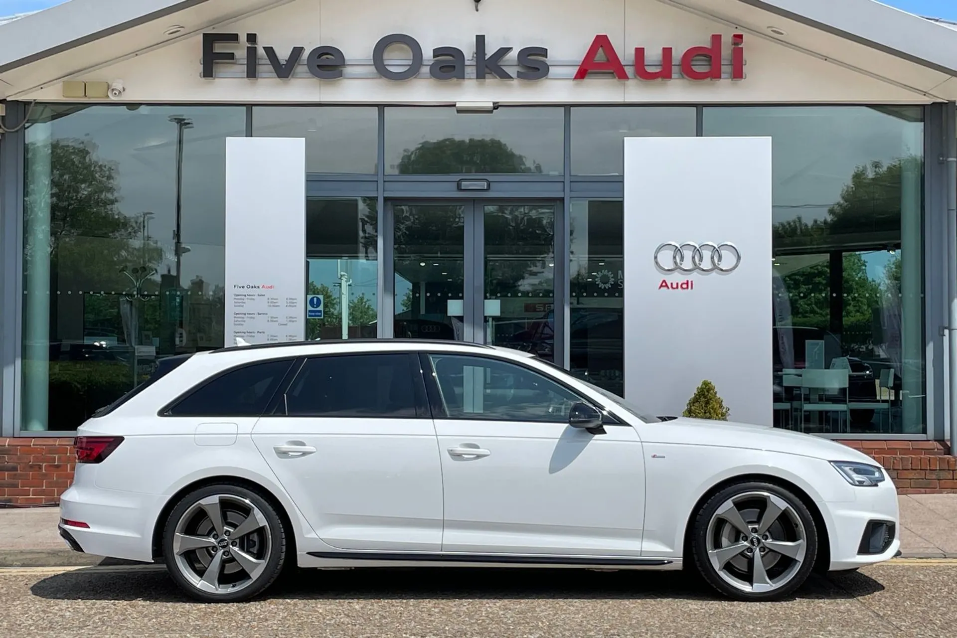 Audi A4 thumbnail image number 2