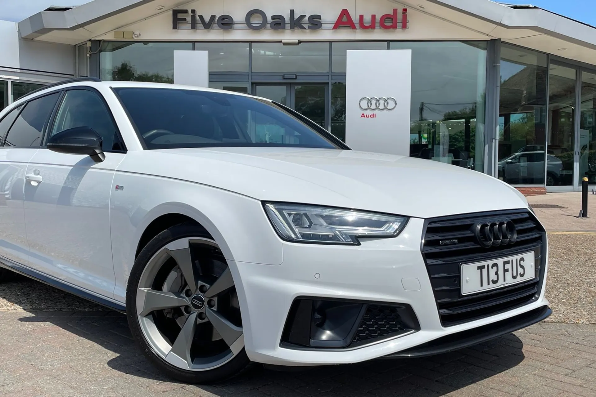 Audi A4 thumbnail image number 22